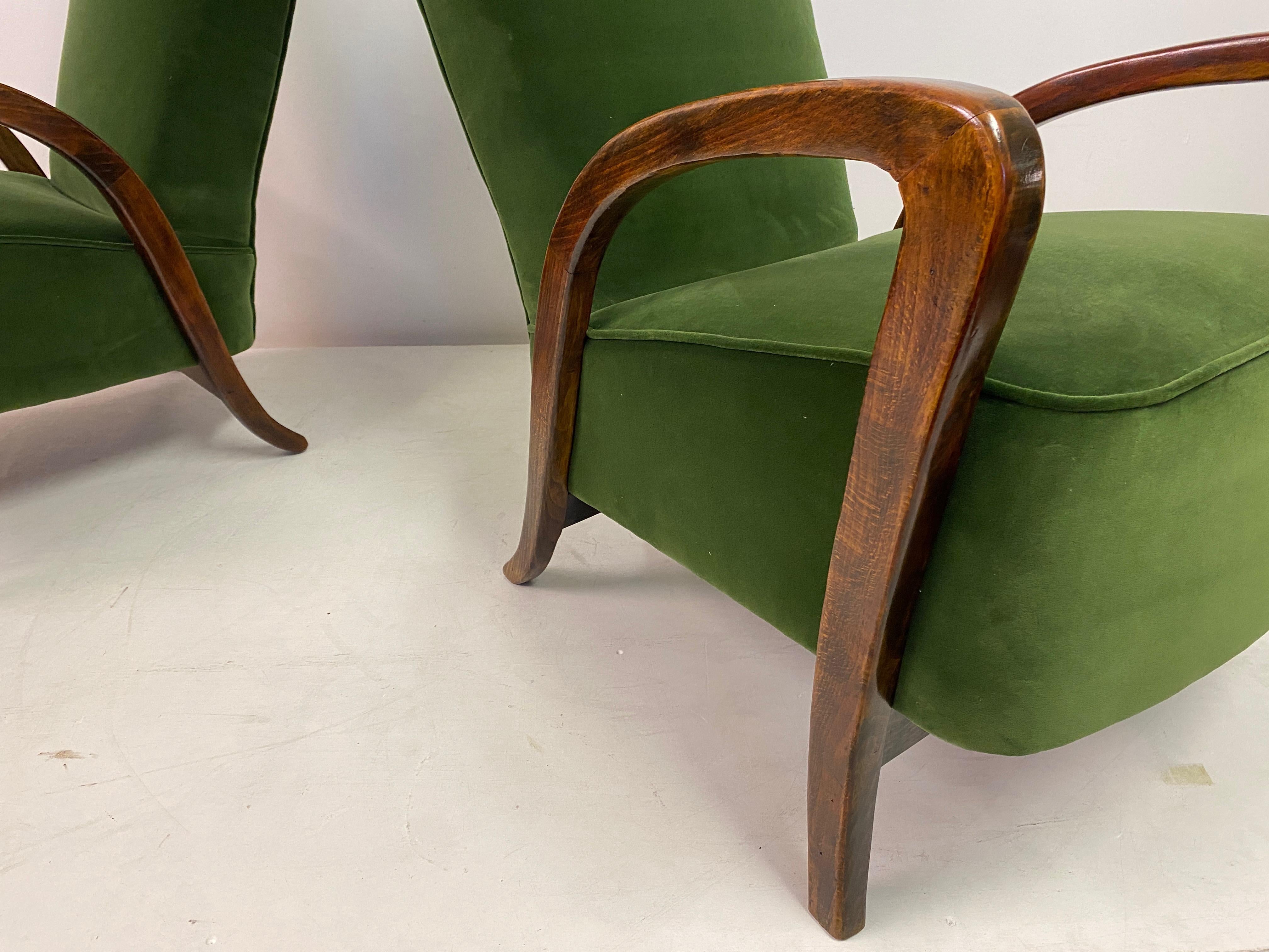 Pair of 1950s Italian Armchairs in Green Velvet For Sale 14