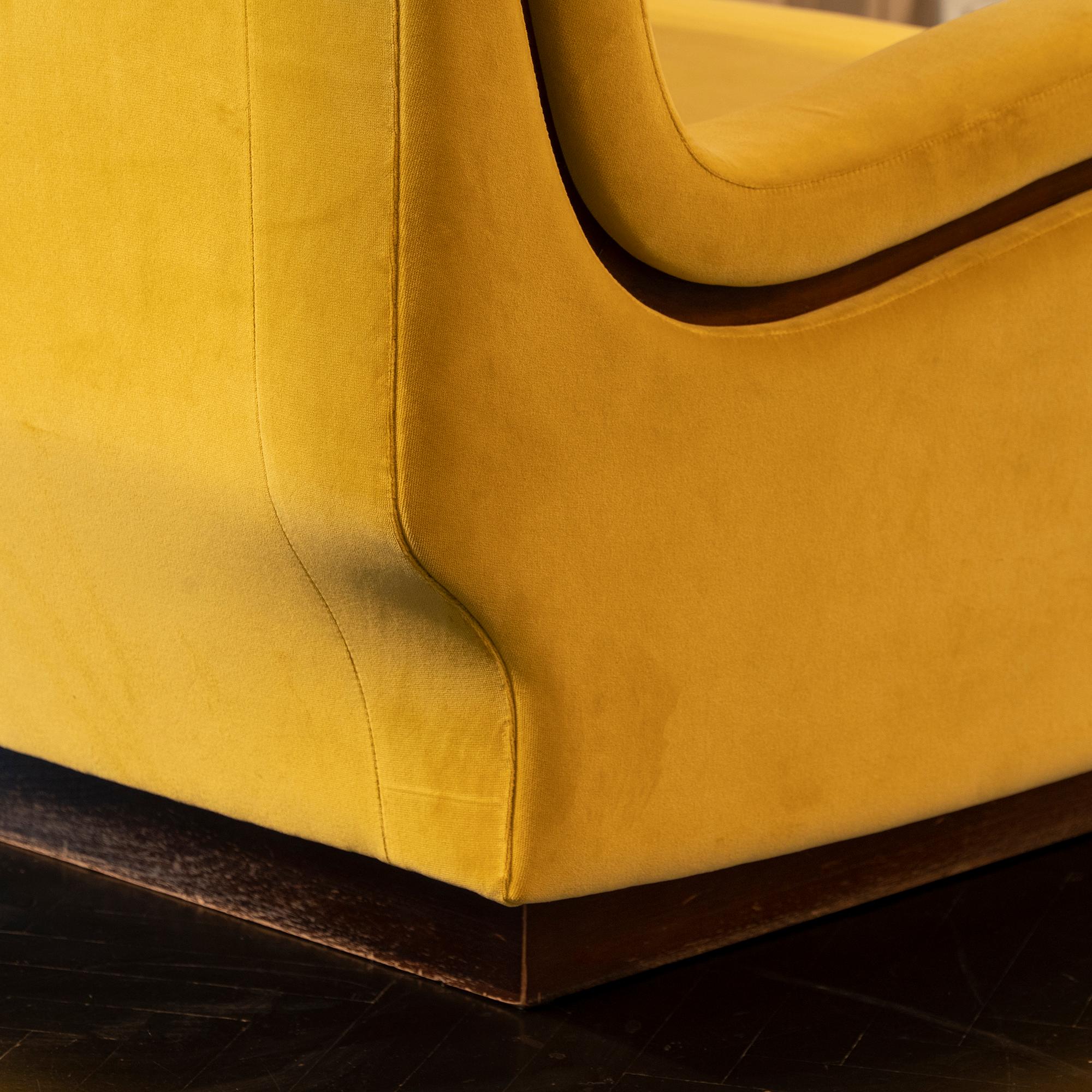 Pair of 1950s Italian Armchairs in Mustard Yellow Velvet, Wood Details 5