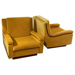 Pair of 1950s Italian Armchairs in Mustard Yellow Velvet, Wood Details