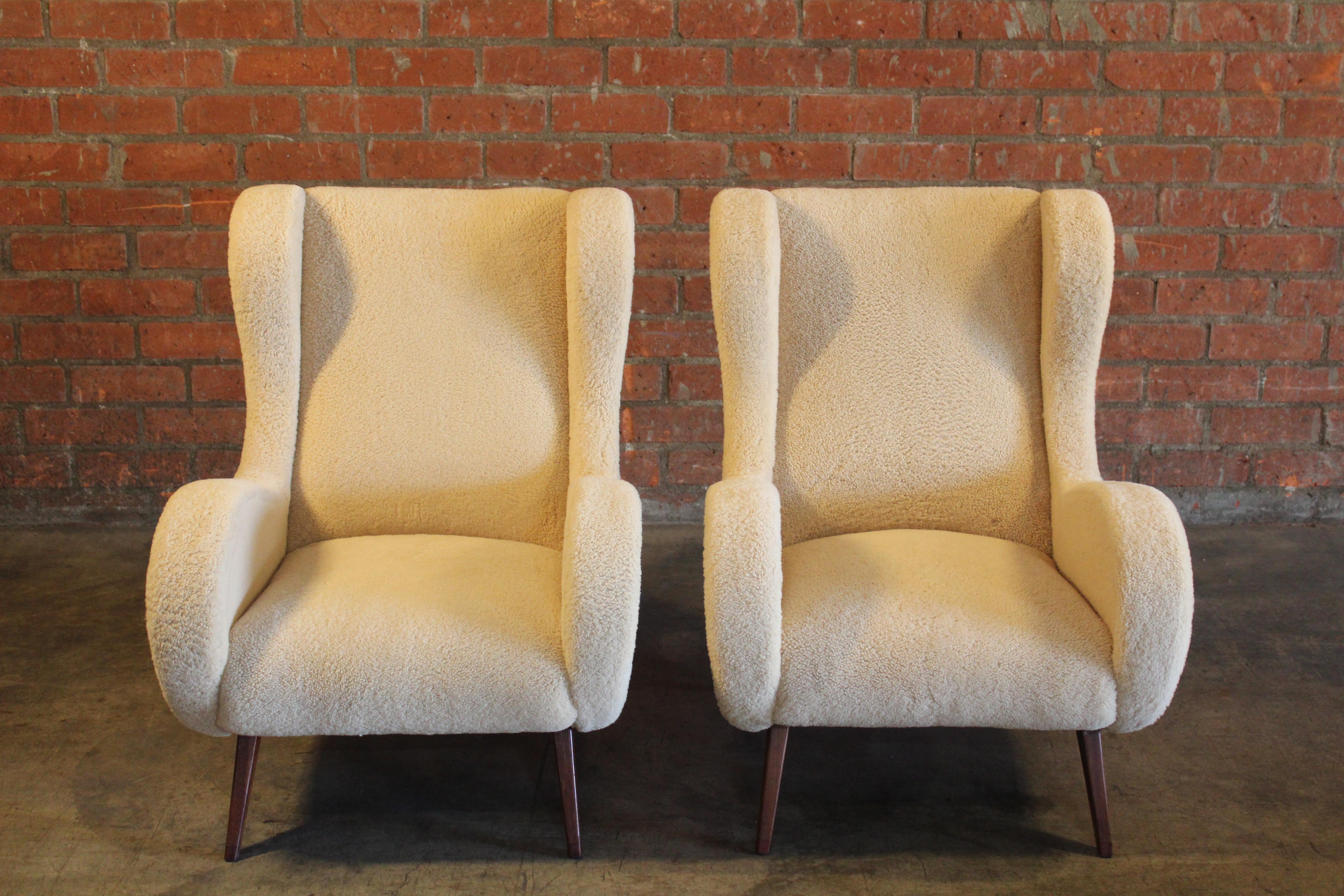 Mid-20th Century Pair of 1950s Italian Armchairs in Sheepskin in the Style of Marco Zanuso