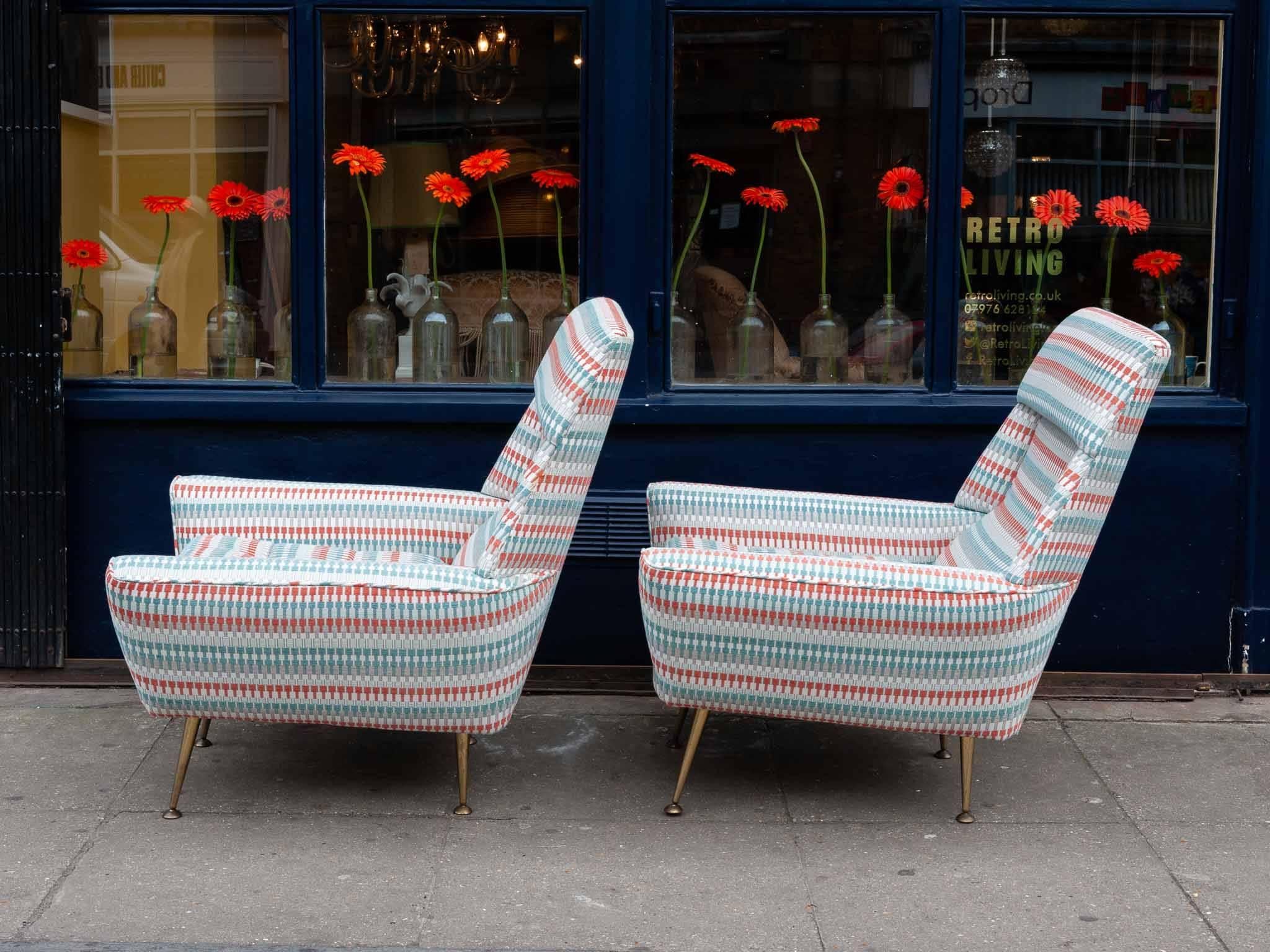 Pair of 1950s Italian Armchairs Reupholstered in Villa Nova Fabric In Good Condition In London, GB