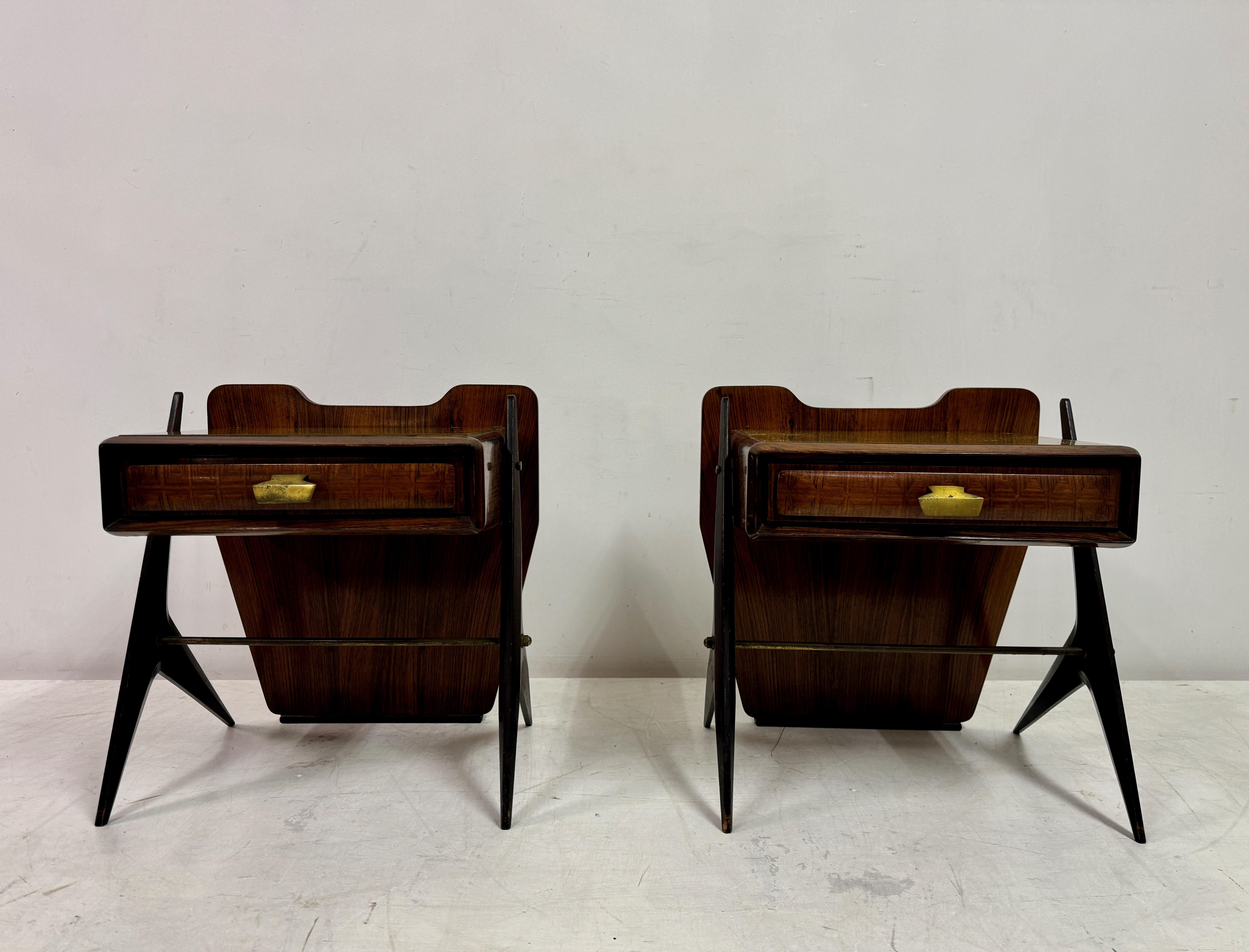 Pair of 1950s Italian Bedside Tables In Good Condition For Sale In London, London