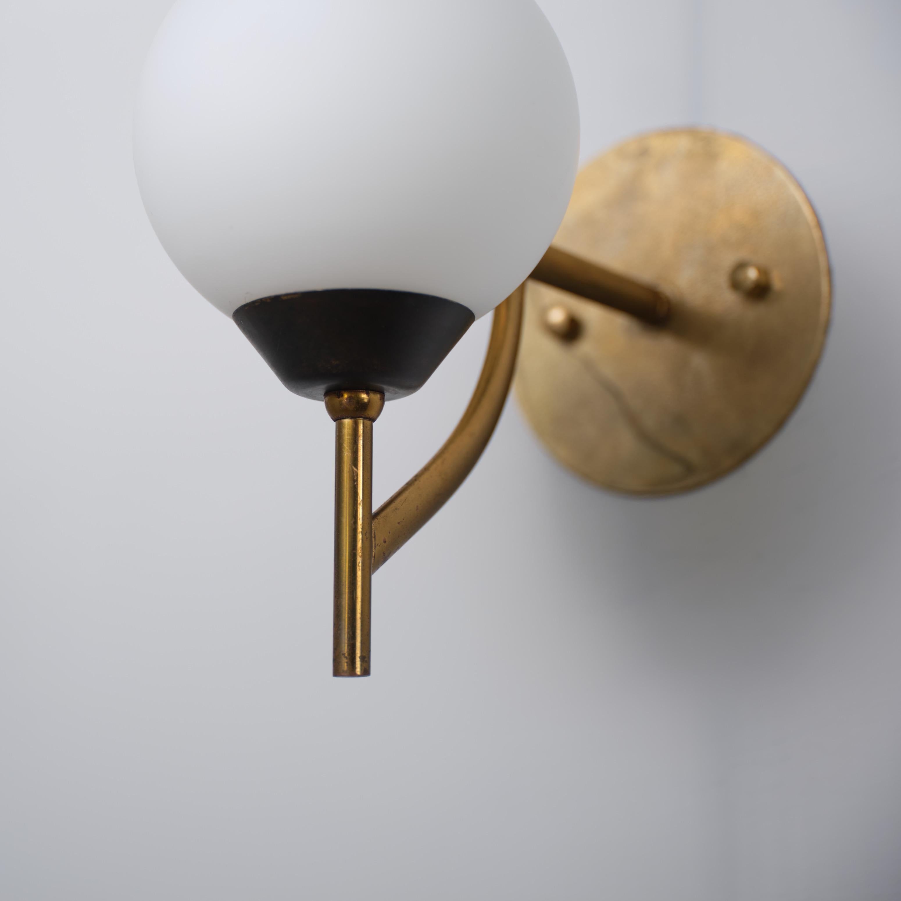 Pair of 1950s Italian Brass and Burnished Steel Sconces with Opaline Glass Globe For Sale 7