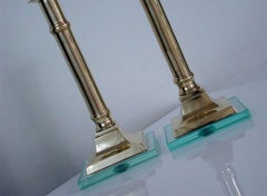 Paar italienische Kerzenständer aus Messing und Glas aus den 1950er Jahren im Fontana Arte-Stil