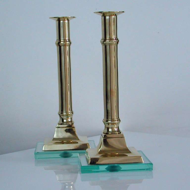 Pair of 1950s Italian Brass and Glass Candlesticks Fontana Arte Style In Good Condition For Sale In NUEMBRECHT, NRW
