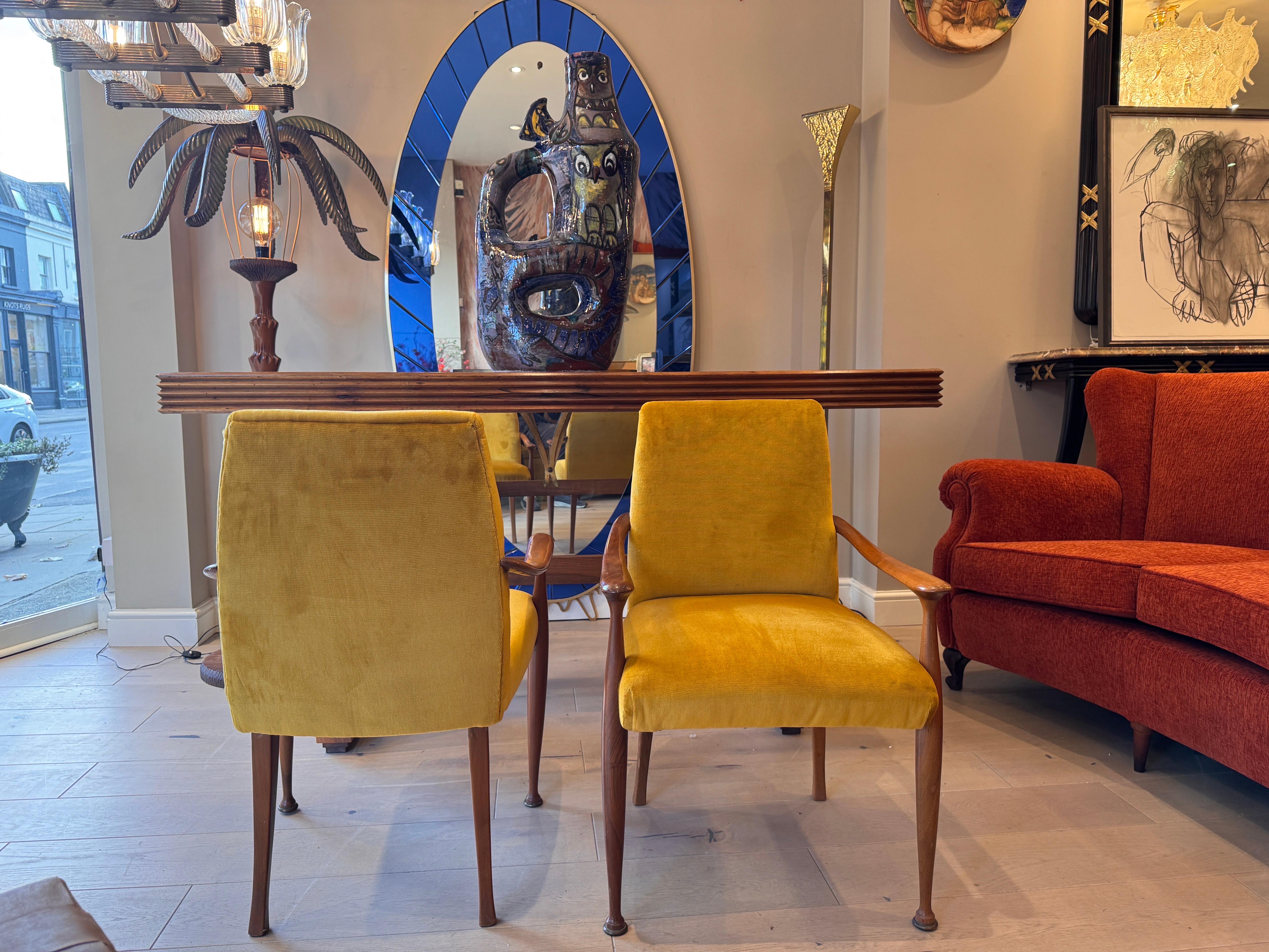 20ième siècle Paire d'objets des années 1950  Fauteuils d'appoint italiens jaune canari en vente