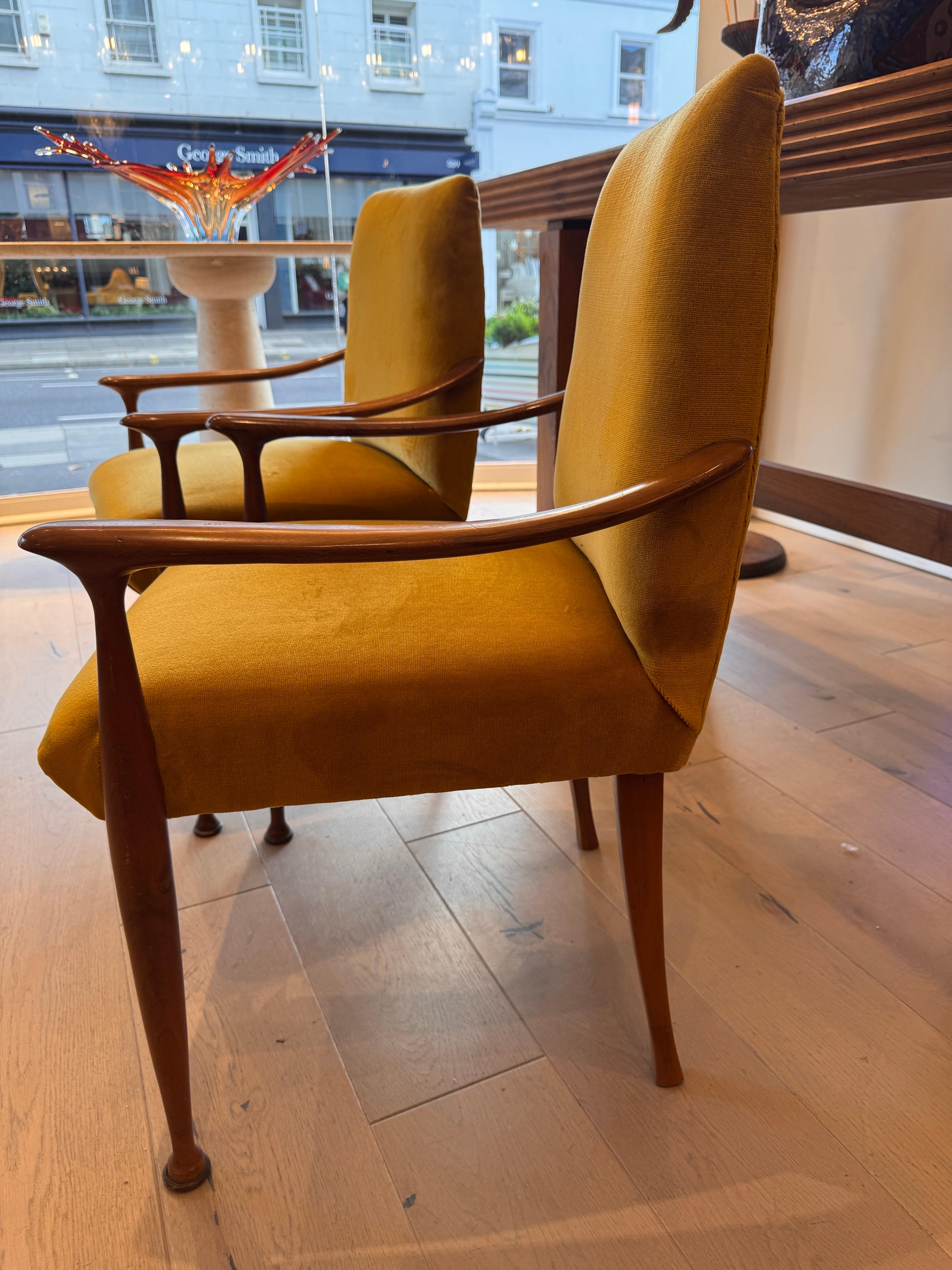 Laiton Paire d'objets des années 1950  Fauteuils d'appoint italiens jaune canari en vente