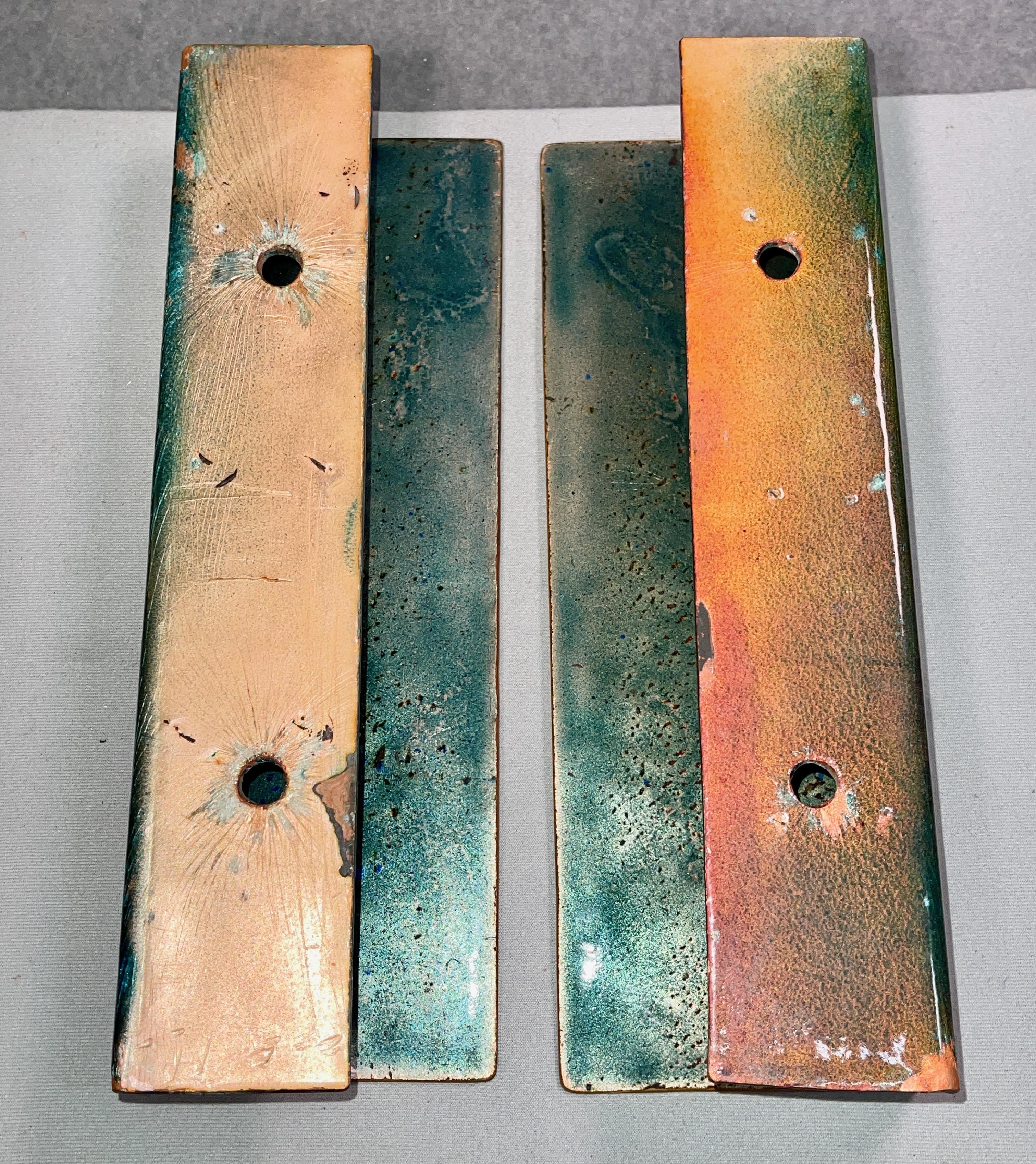 Pareja de tiradores de puerta italianos de cobre esmaltado de los años 50 en venta 1