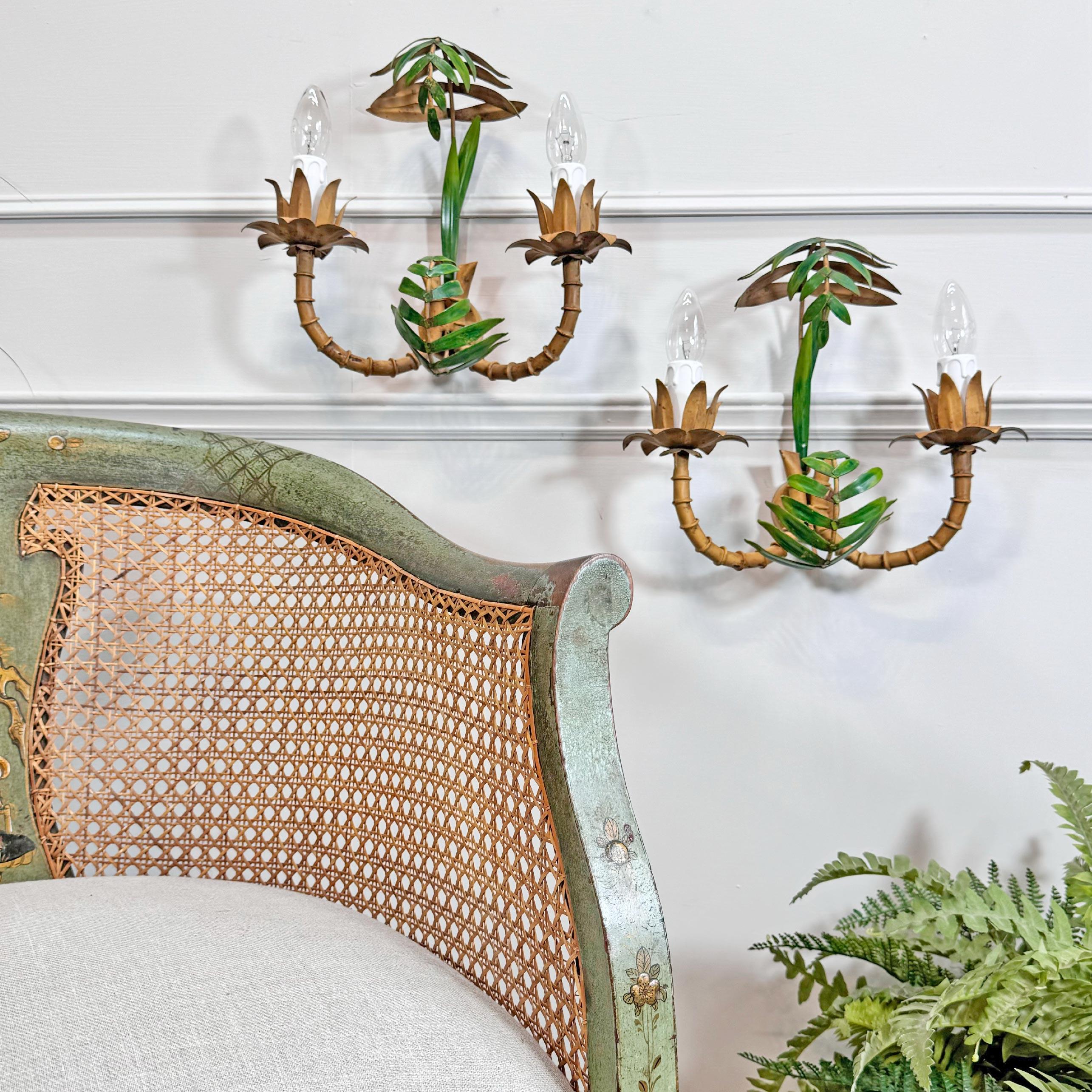 Pareja de apliques italianos de hojas de bambú de imitación de los años 50 en venta 3