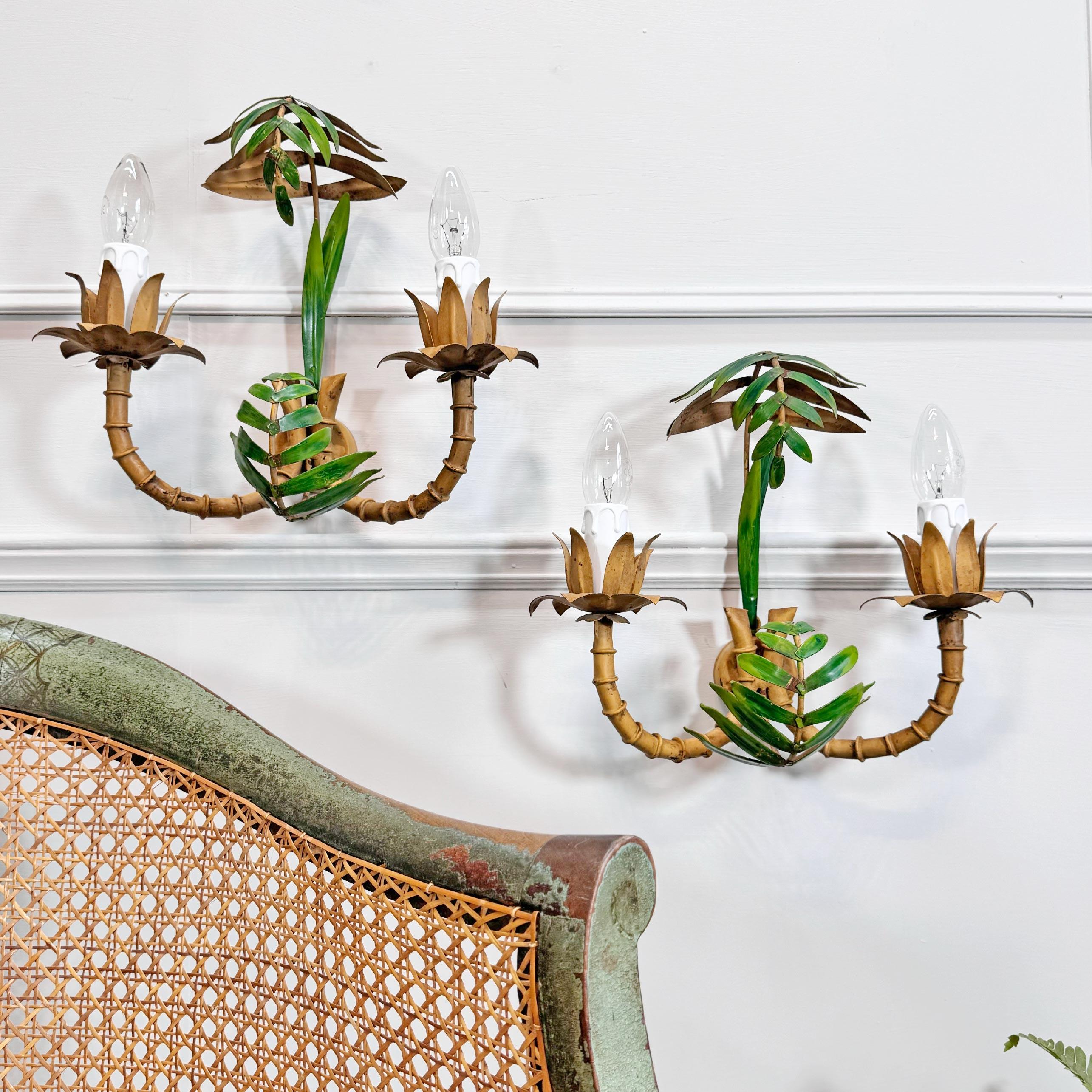 Pareja de apliques italianos de hojas de bambú de imitación de los años 50 en venta 1