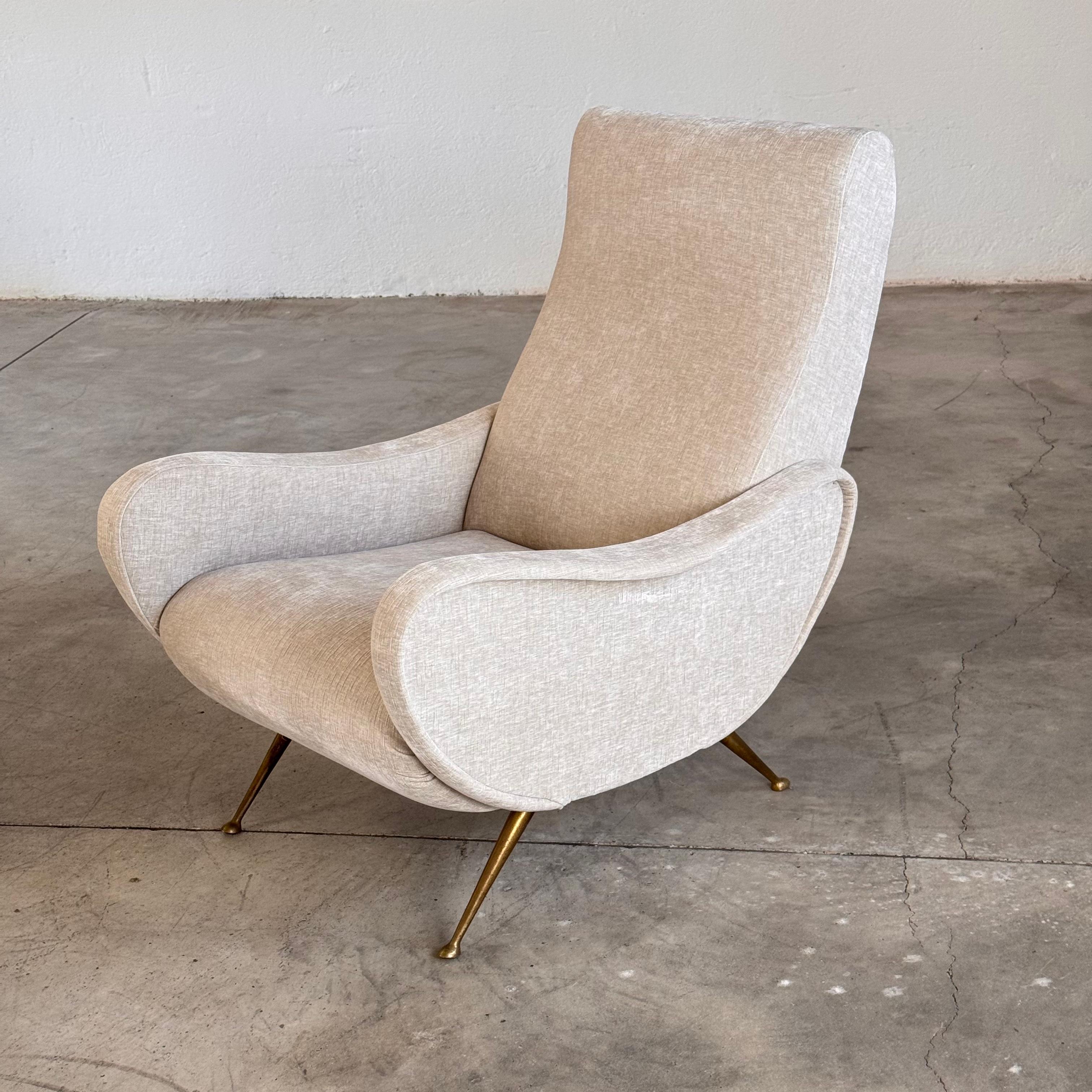 Mid-Century Modern Paire de chaises longues italiennes des années 1950 par Gigi Radice, tissu Rubelli en vente