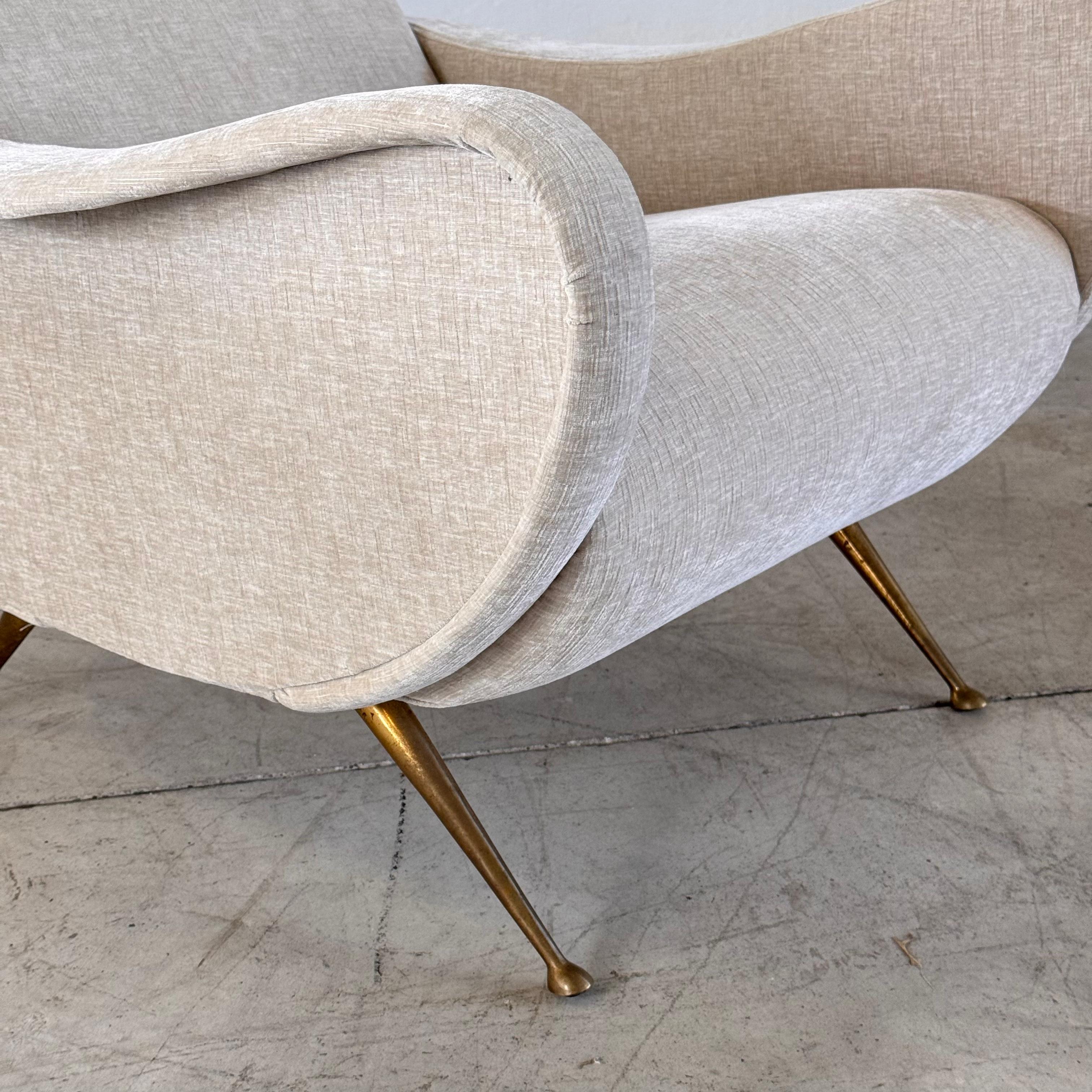 Paire de chaises longues italiennes des années 1950 par Gigi Radice, tissu Rubelli en vente 1