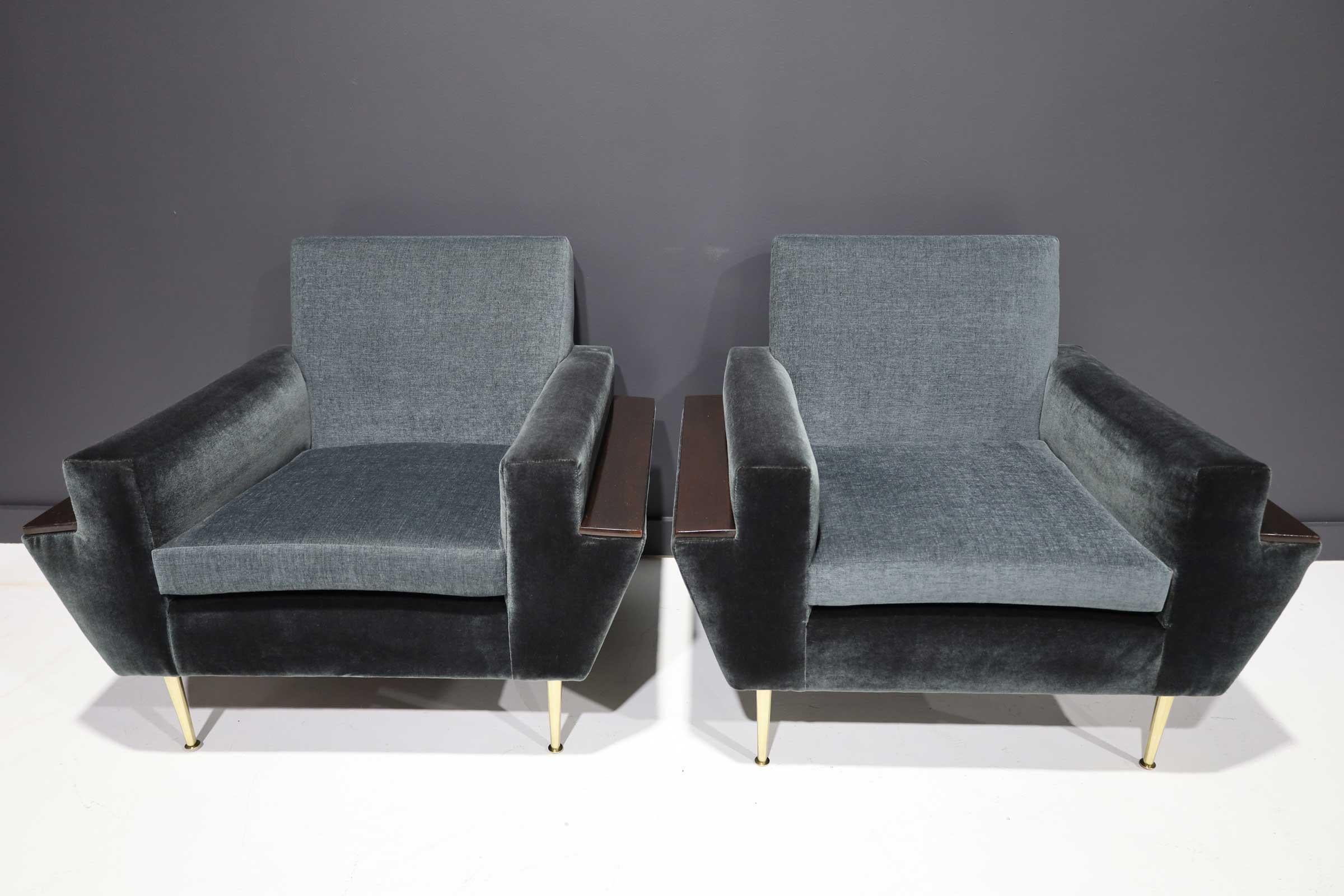 Pair of 1950s Italian Lounge Chairs in New Upholstery by Rubelli and Mokum In Good Condition In Dallas, TX