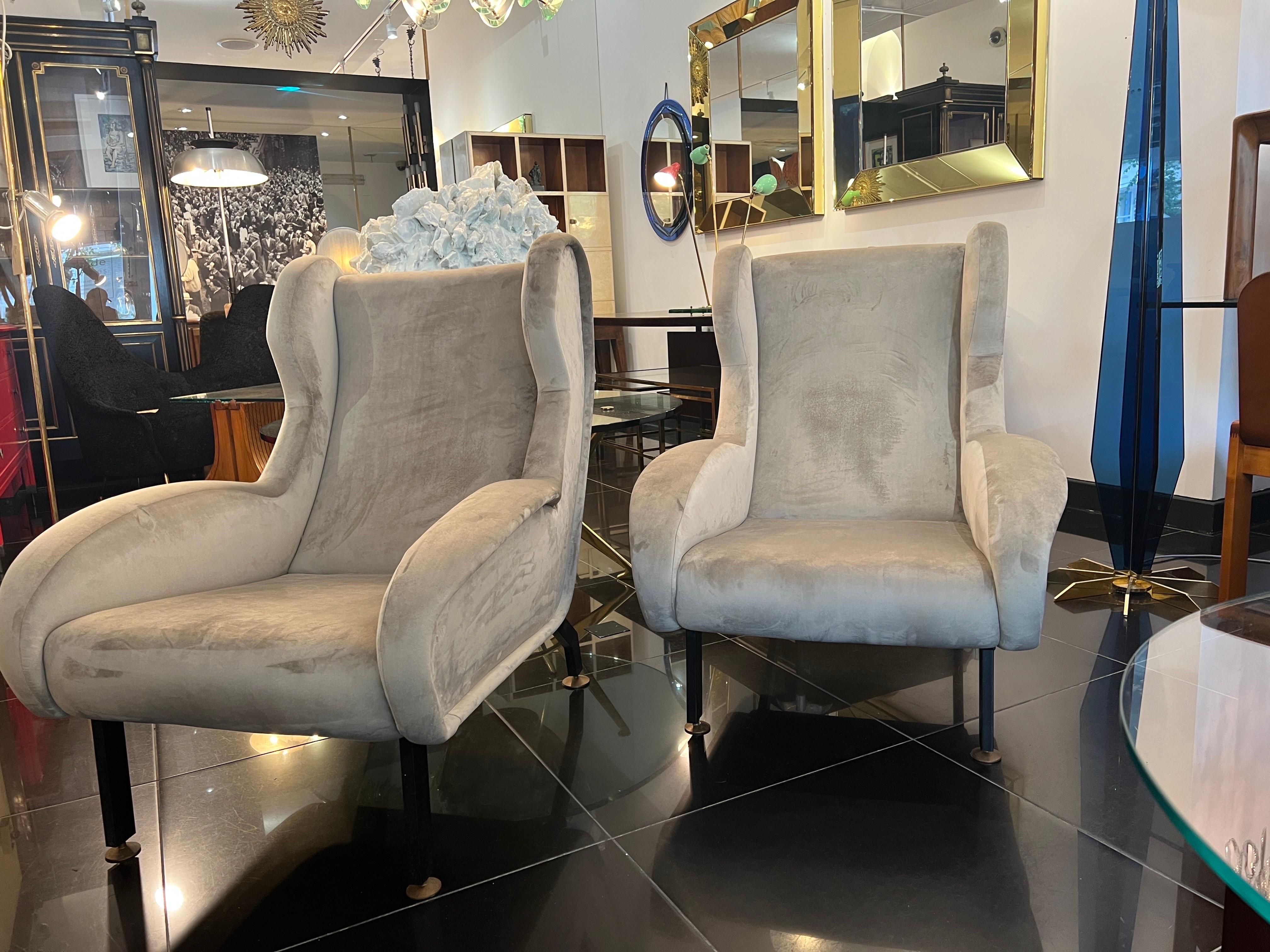 Pair of 1950s Italian Lounge Chairs in Stone Grey Velvet In Good Condition For Sale In London, GB