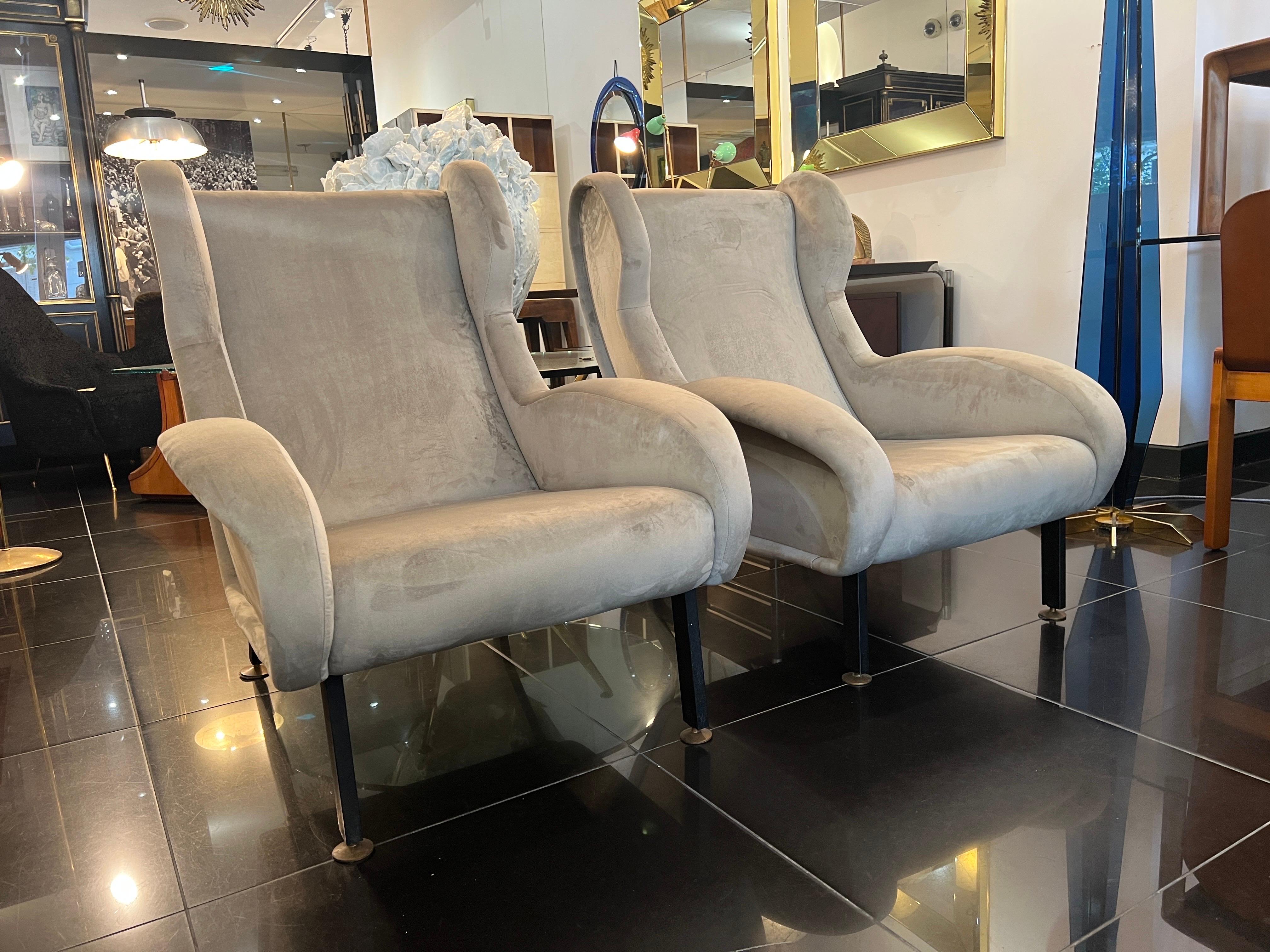 Pair of 1950s Italian Lounge Chairs in Stone Grey Velvet For Sale 1