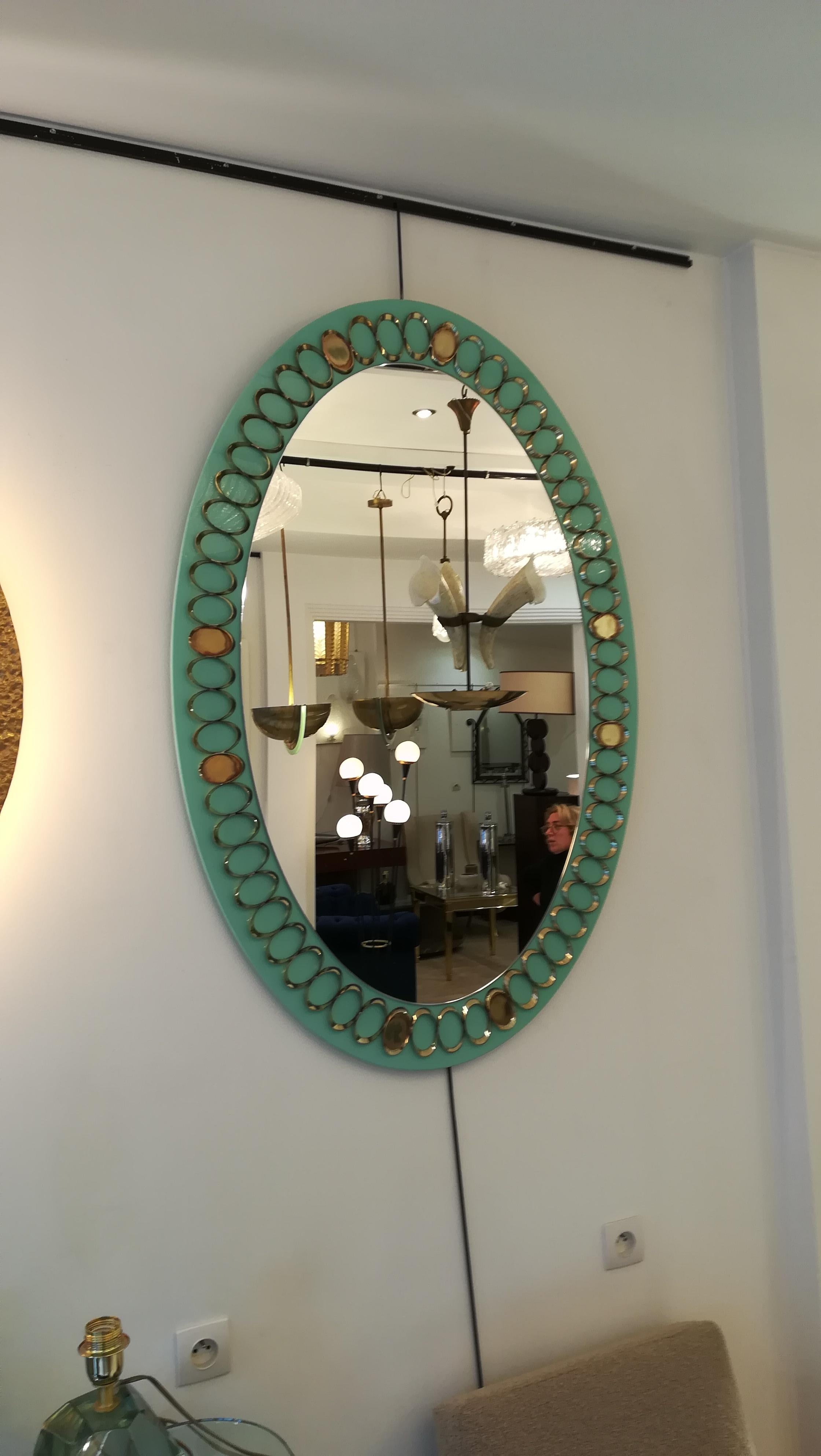Pair of 1950s Italian Opaline Glass and Brass Mirrors In Excellent Condition For Sale In Saint-Ouen, FR