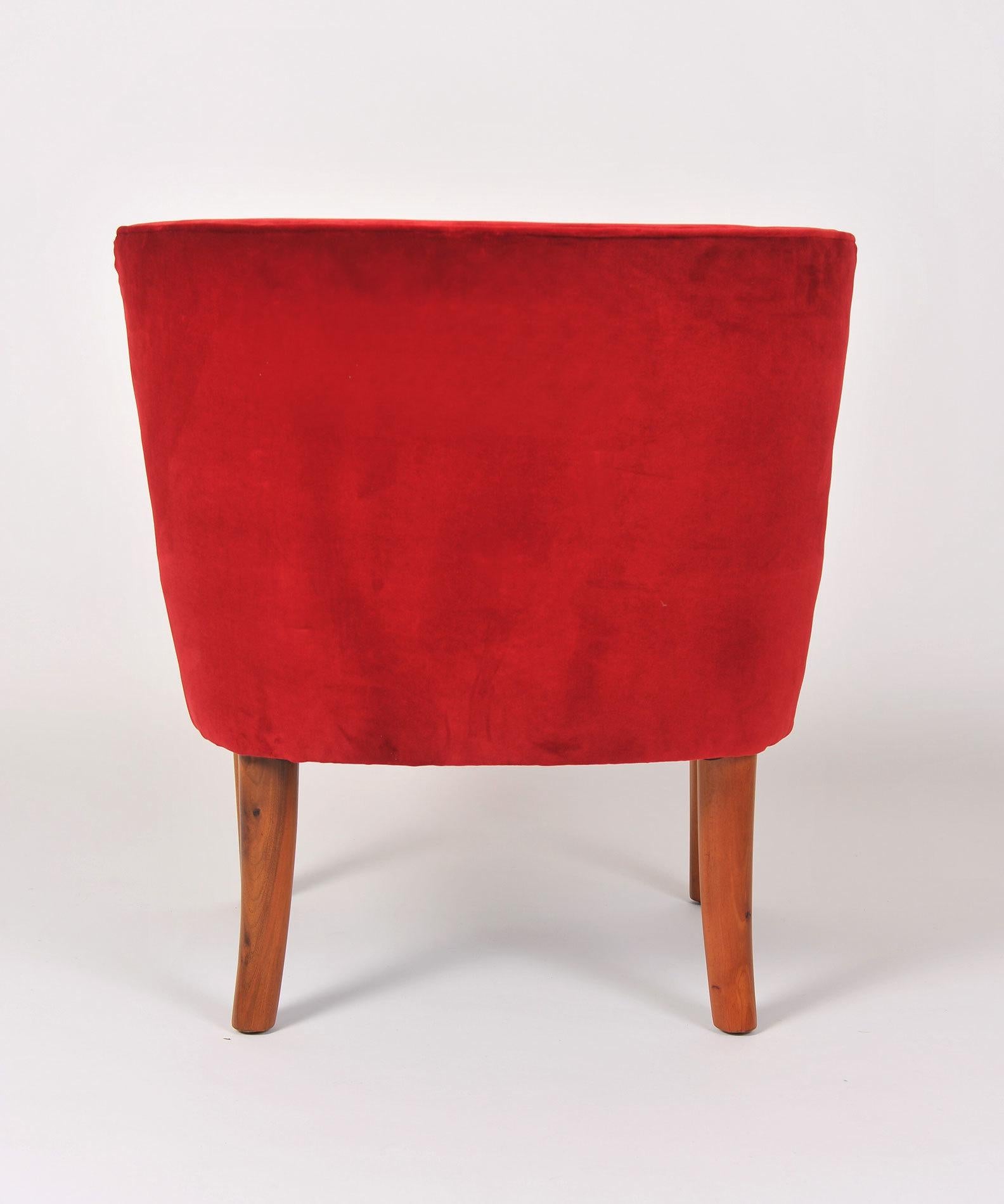 Mid-Century Modern Pair of 1950s Italian Red Occasional Chairs For Sale