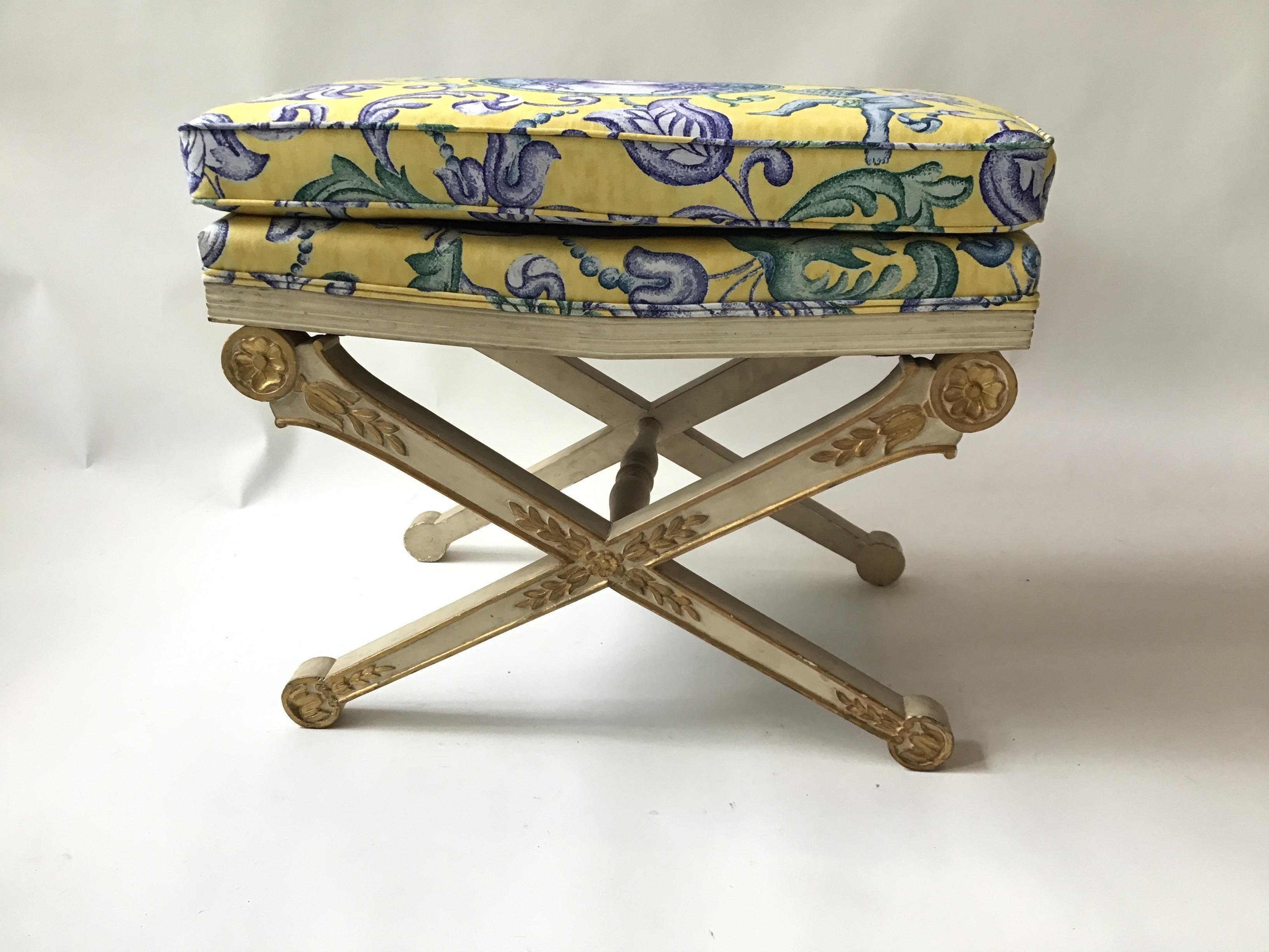 Pair of 1950s Italian Regency Style Painted Wood and Gilt Benches 1