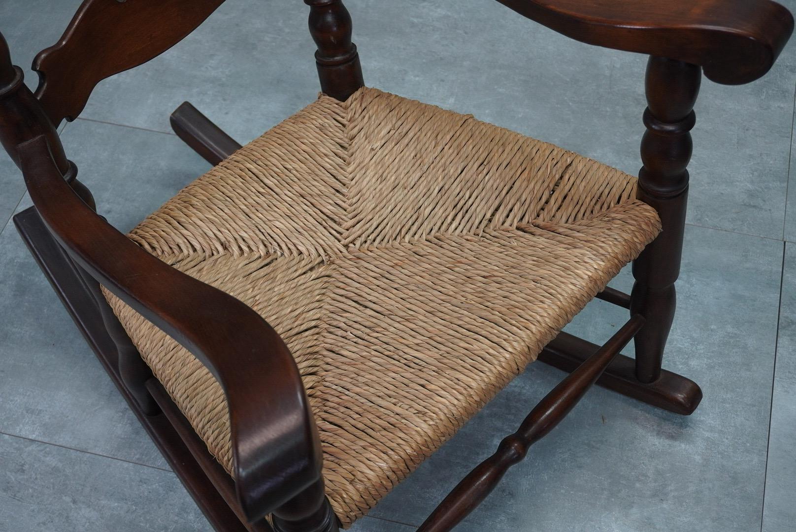Pair of 1950s italian rocking armchairs with rush seats For Sale 2