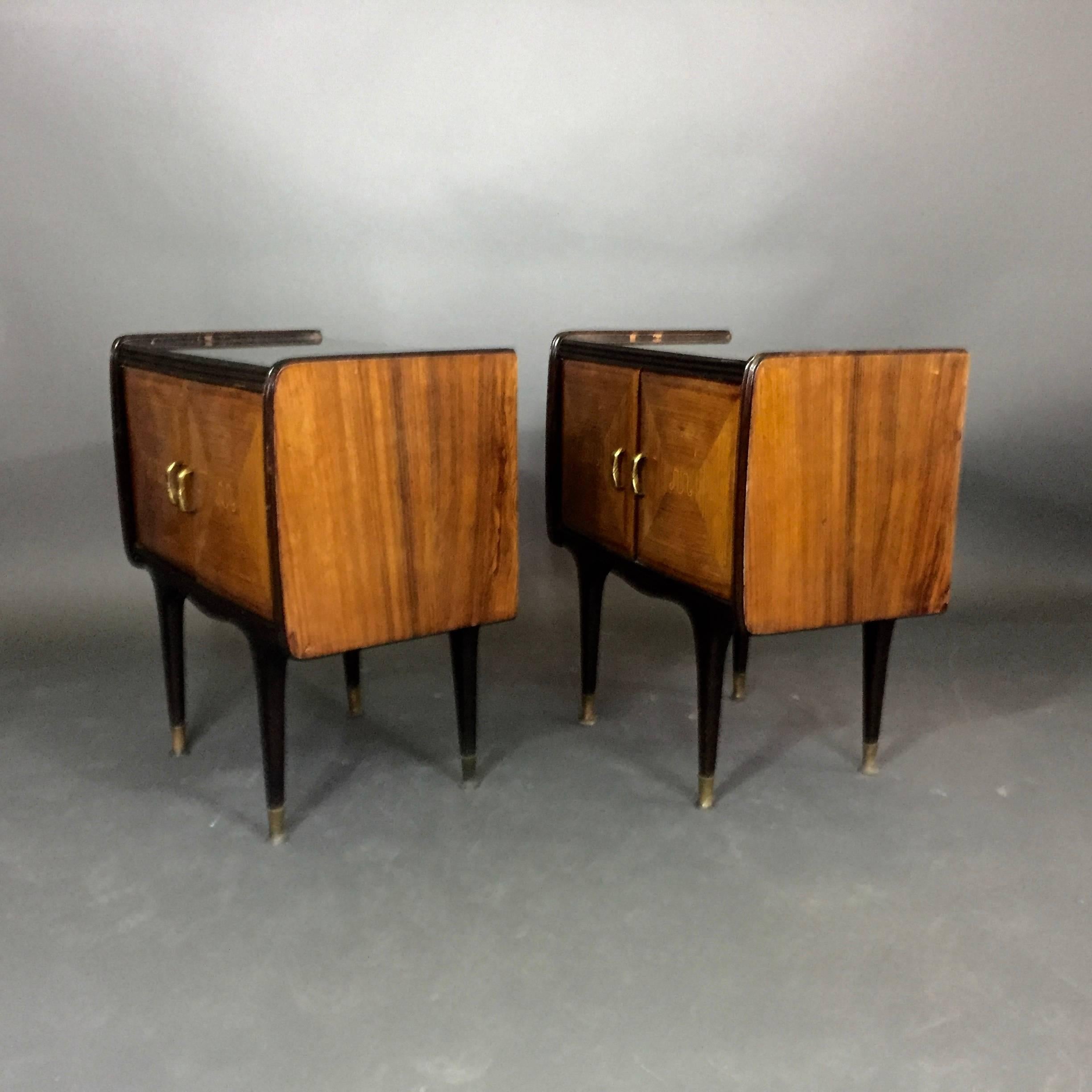 Mid-20th Century Pair of 1950s Italian Rosewood and Lacquered Nightstands For Sale