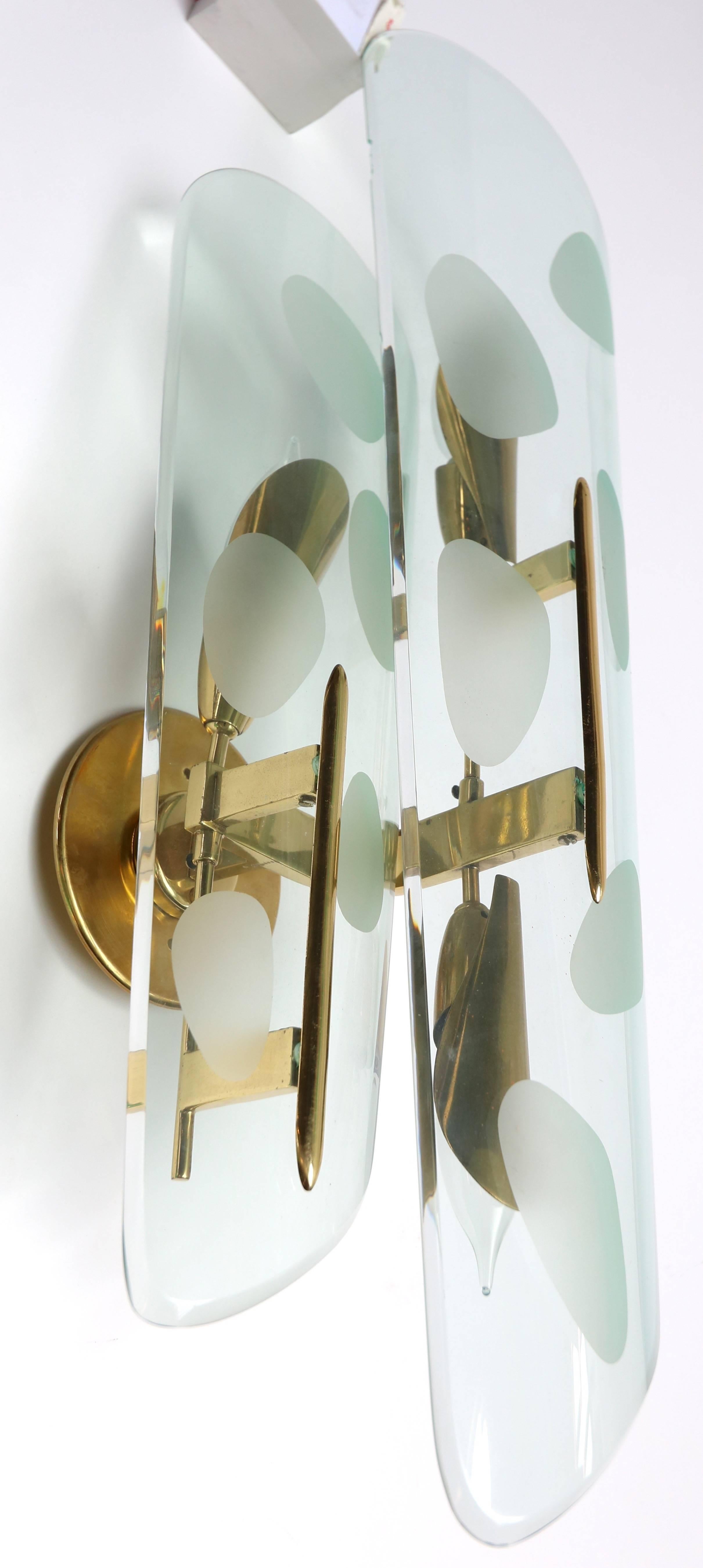 Mid-20th Century Pair of 1950s Italian Sconces with Etched Glass and Brass Frames For Sale
