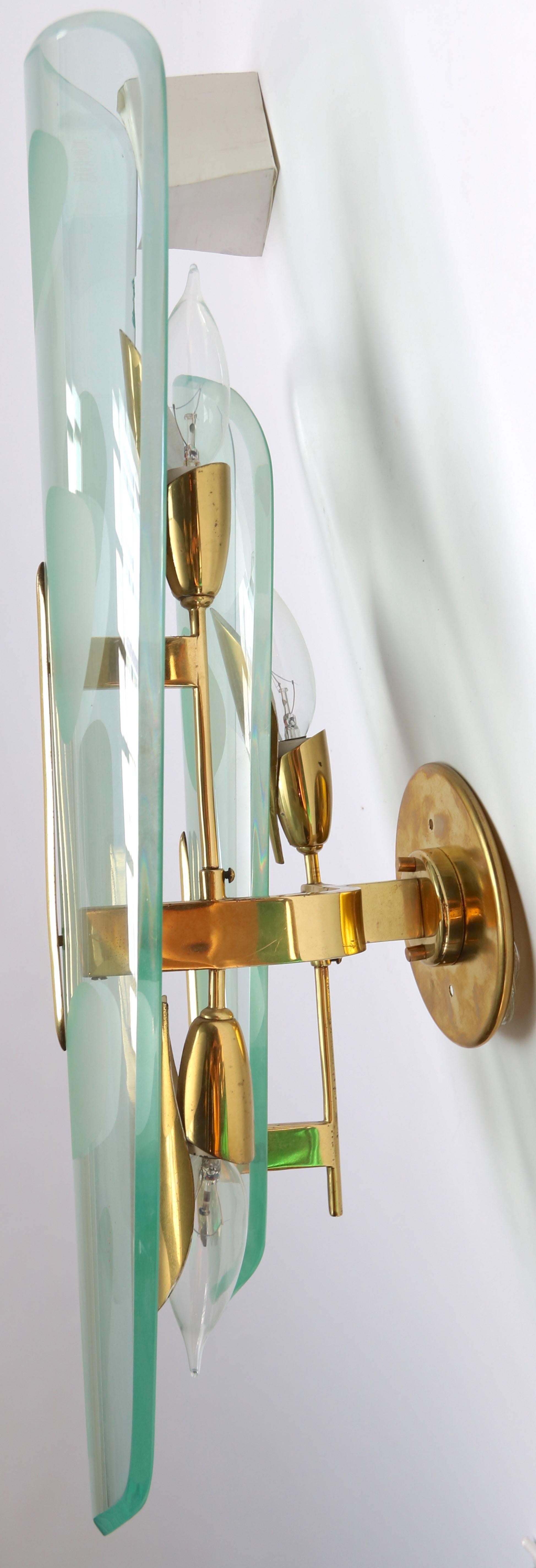 Pair of 1950s Italian Sconces with Etched Glass and Brass Frames For Sale 1