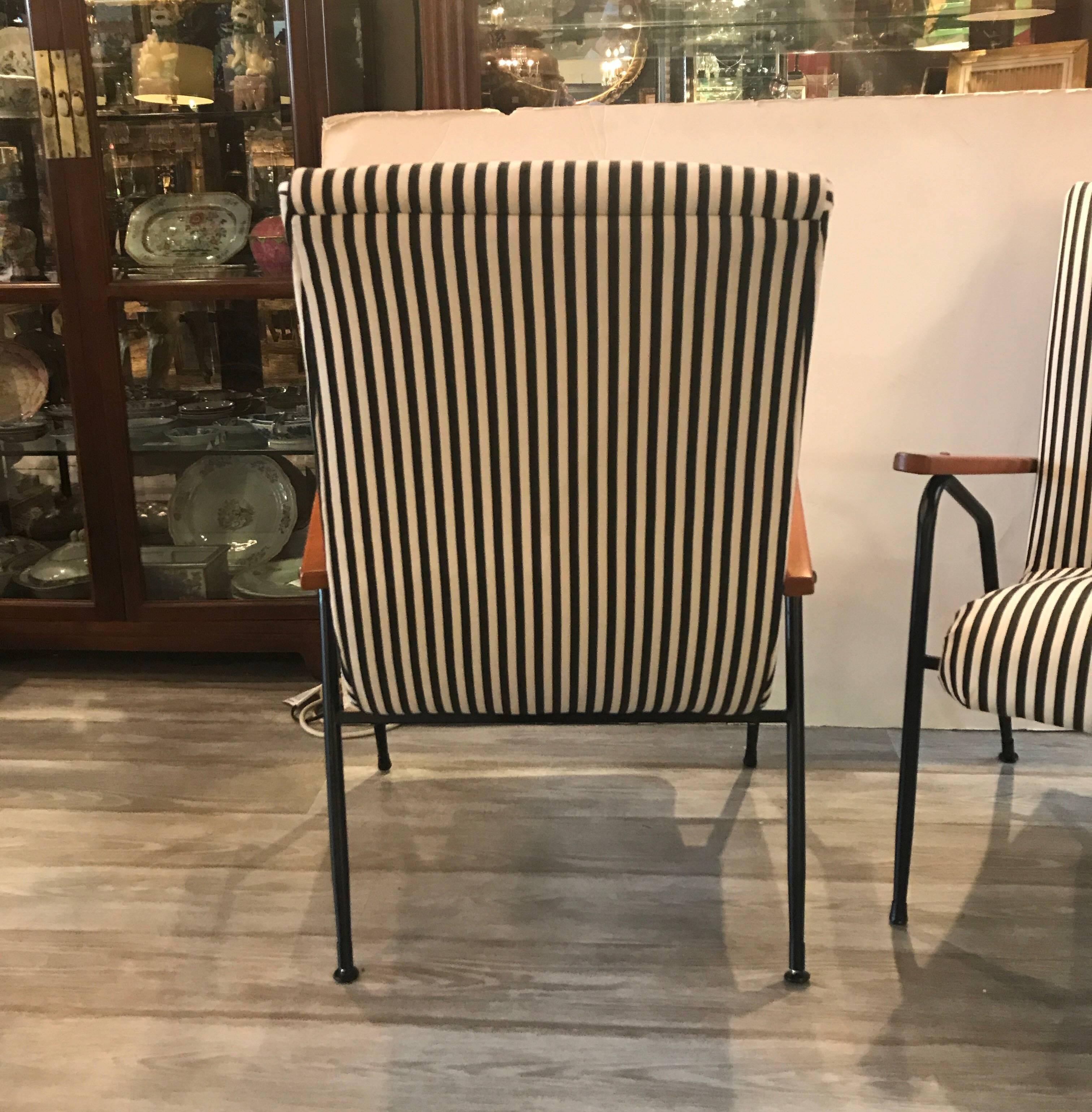 Pair of 1950s Italian Sunroom Lounge Chairs 4