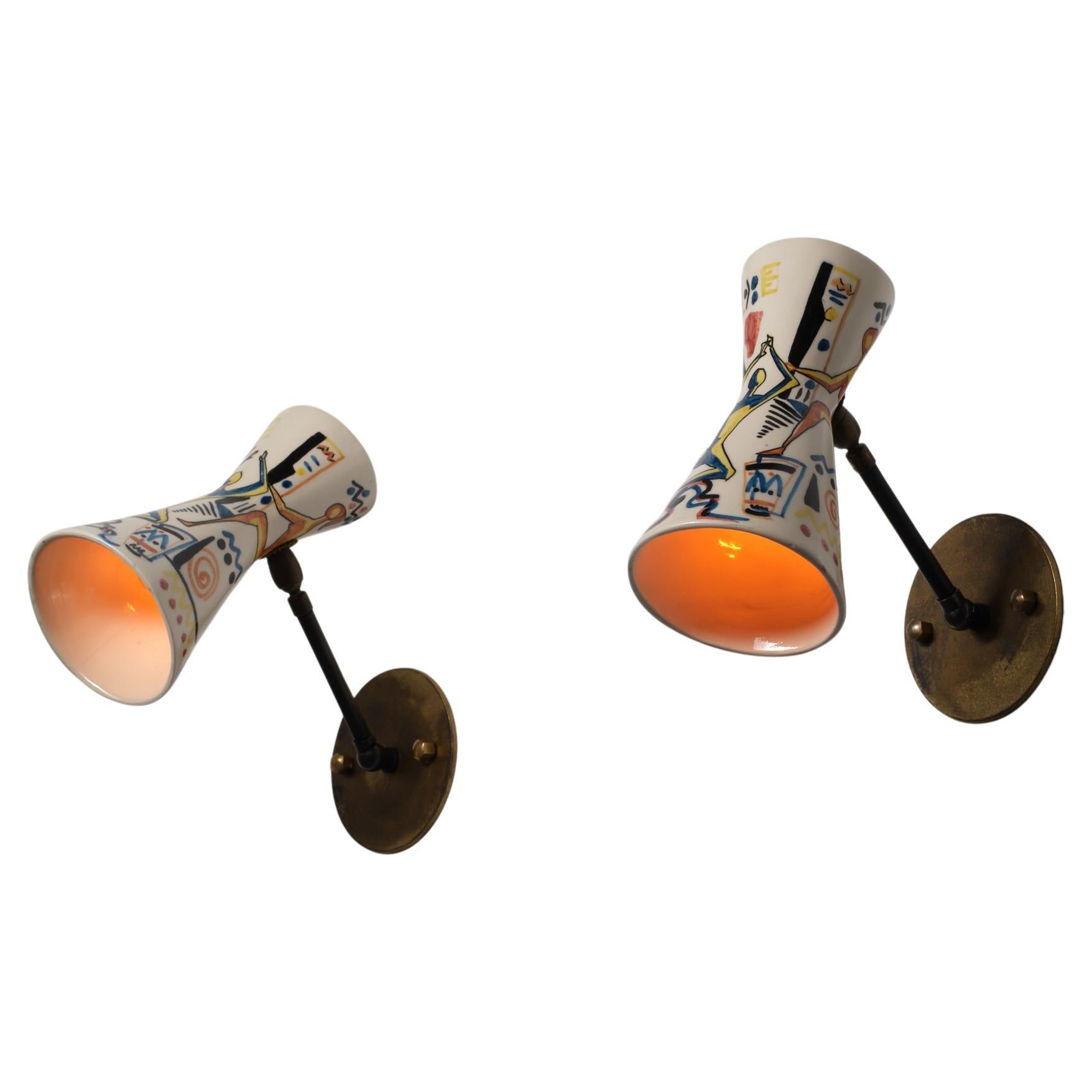 Pareja de apliques italianos de los años 50 con pantallas de cerámica pintada, Amatanti