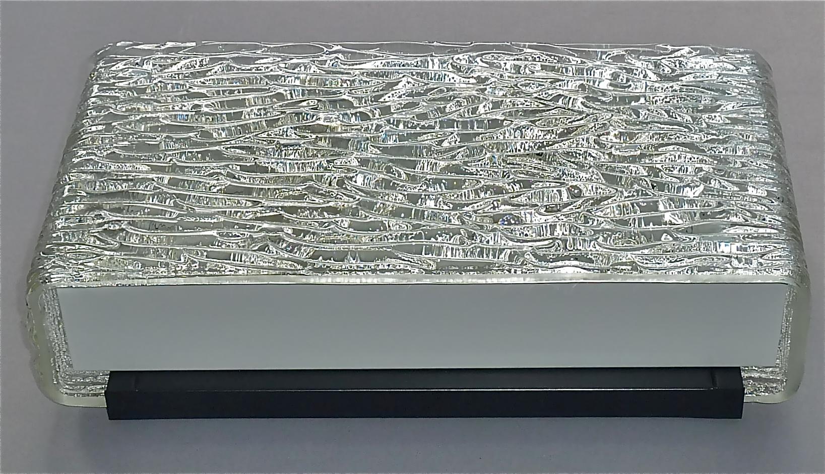 Pair Kaiser Wall Lights Sconces Murano Glass Black White Kalmar Venini Style 50s In Good Condition In Nierstein am Rhein, DE