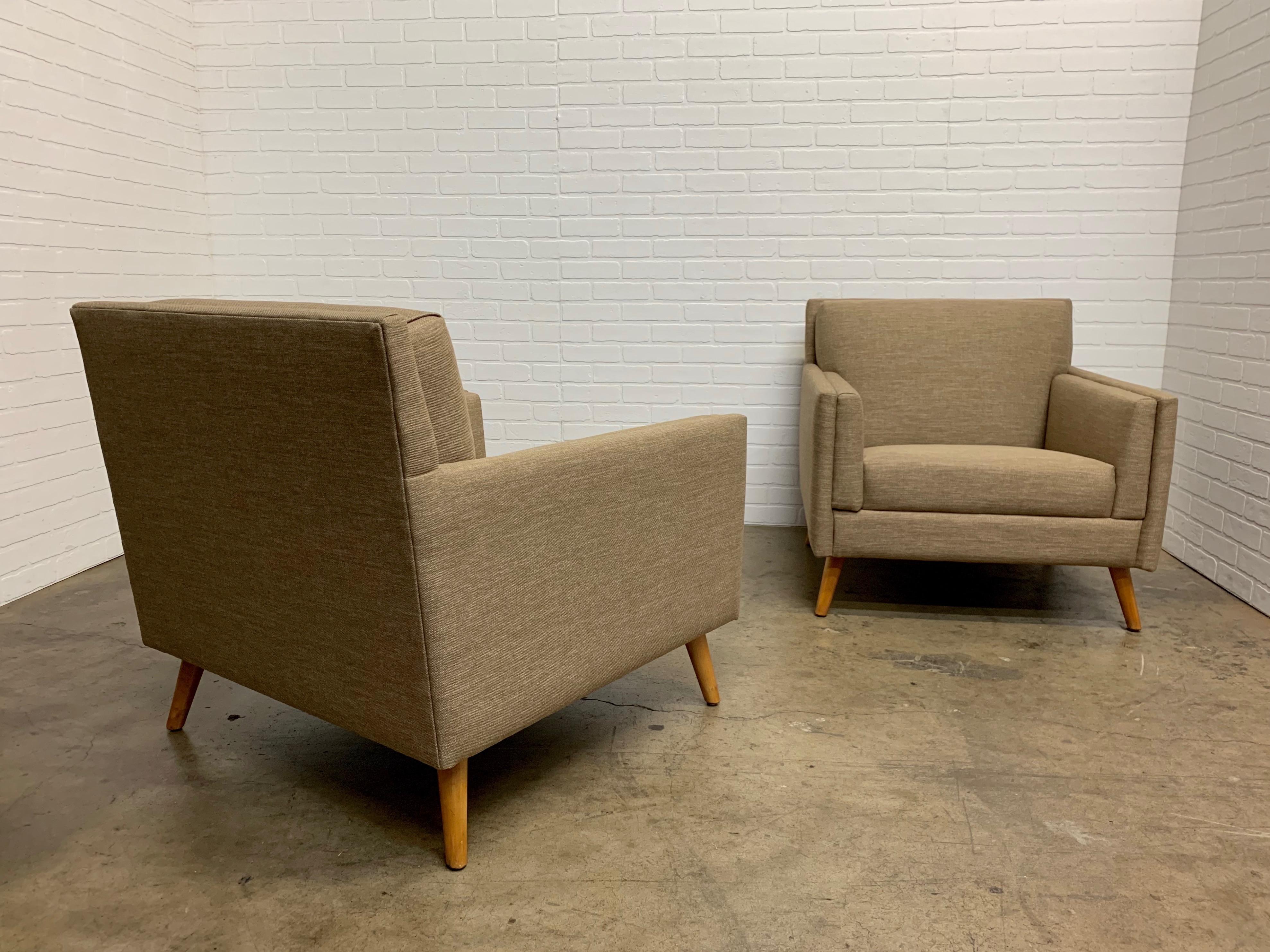Pair of 1950s Lounge Chairs For Sale 6