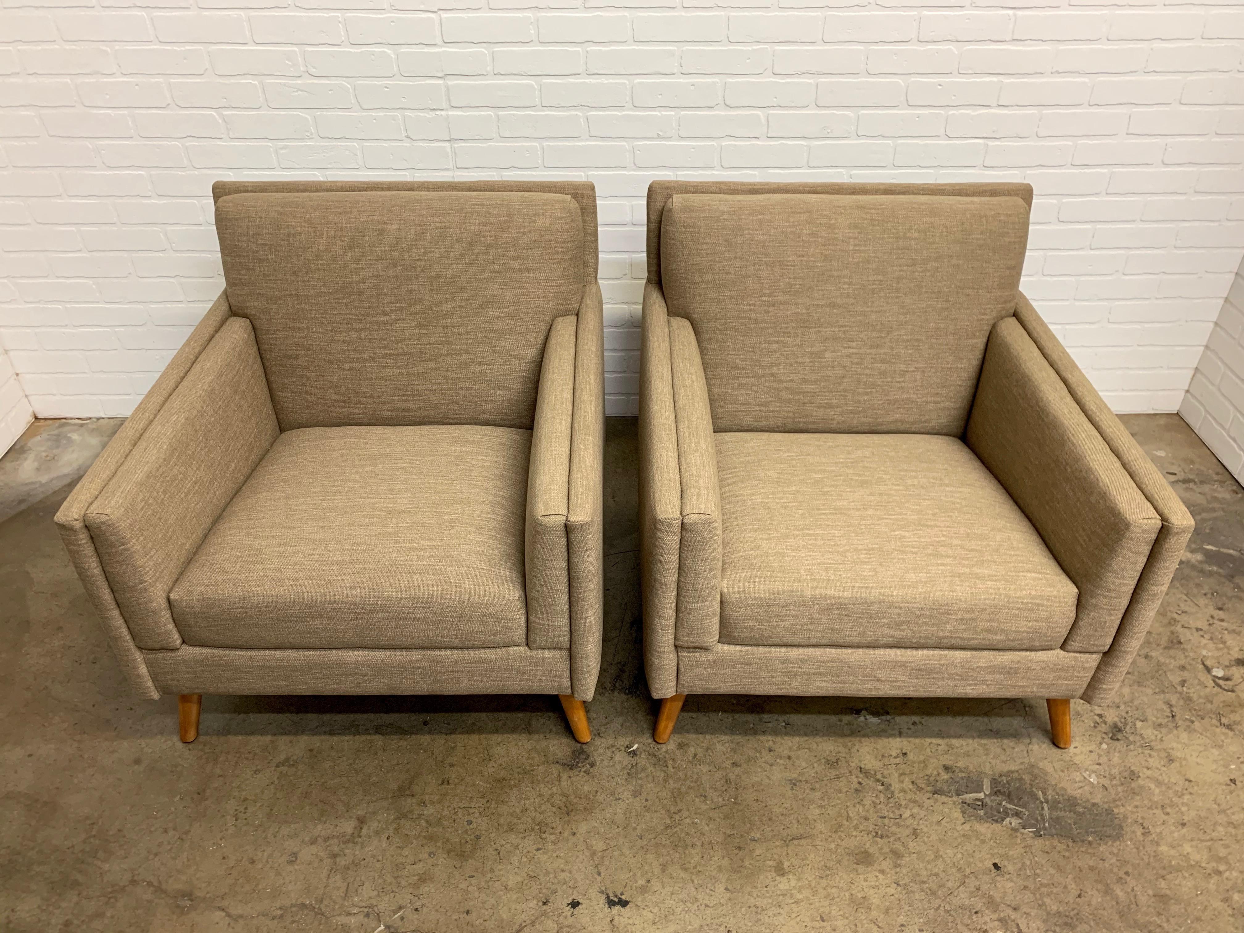 Pair of 1950s Lounge Chairs 10