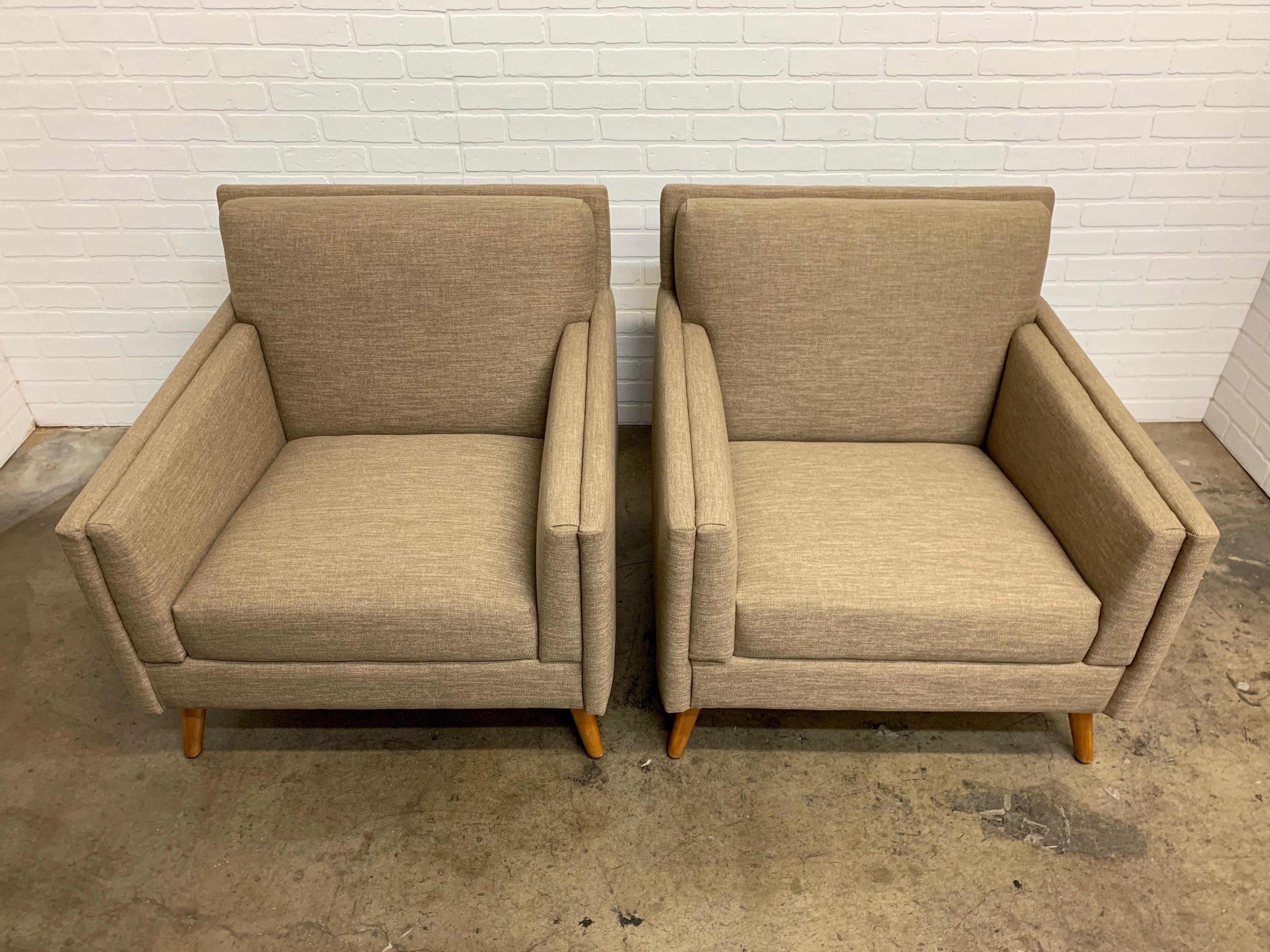 Pair of 1950s Lounge Chairs For Sale 10