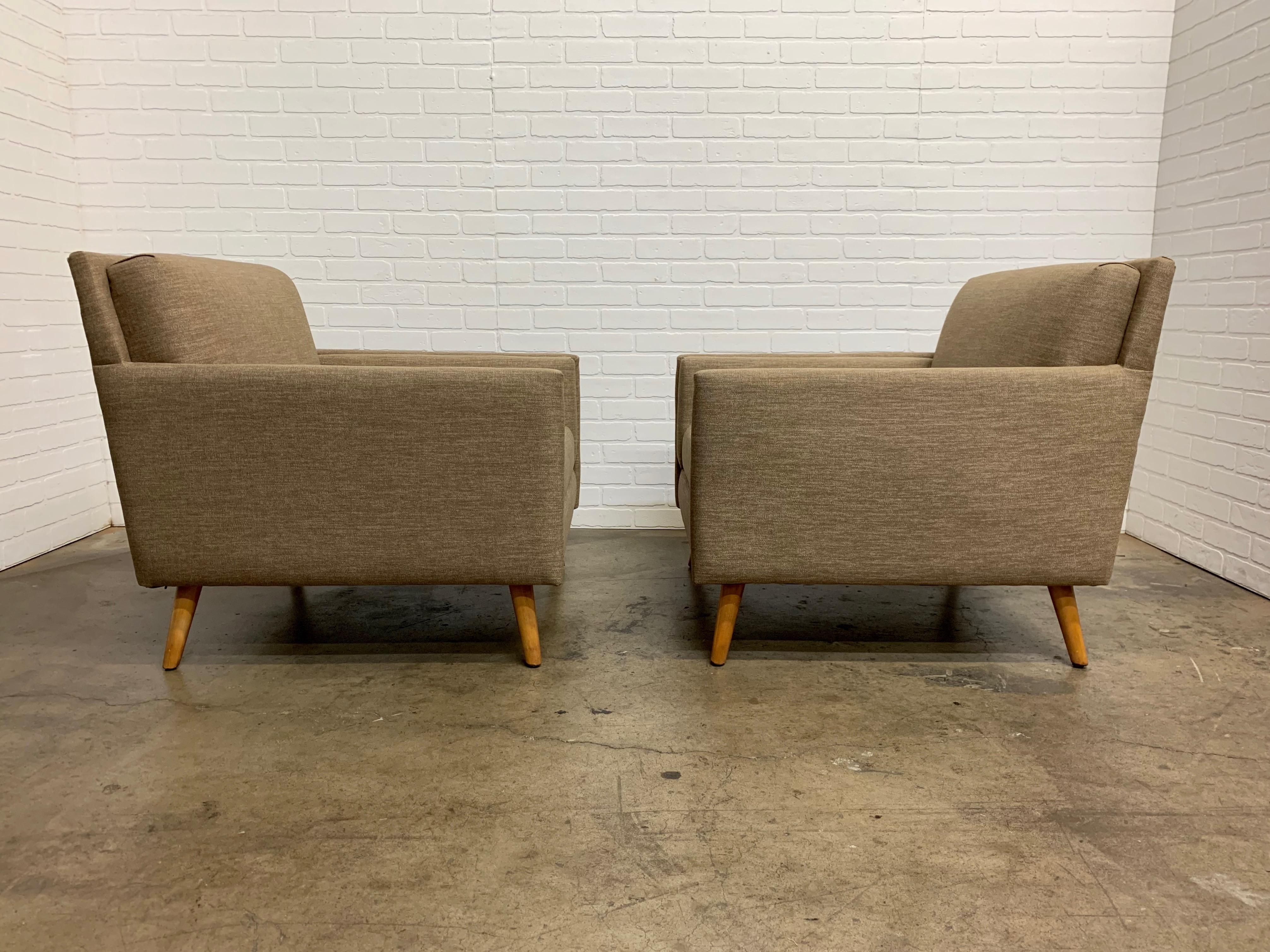 Mid-Century Modern Pair of 1950s Lounge Chairs For Sale