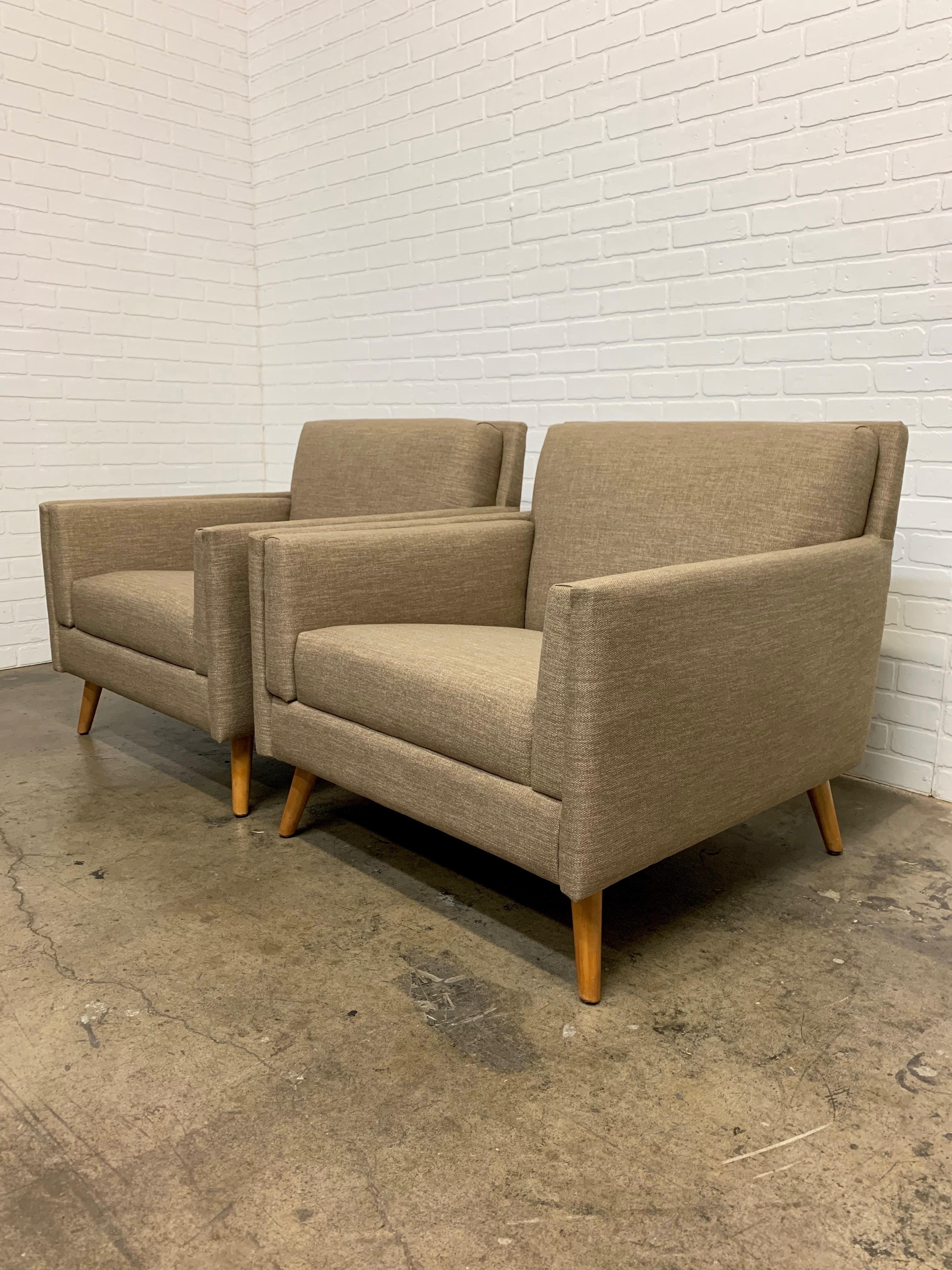 American Pair of 1950s Lounge Chairs For Sale