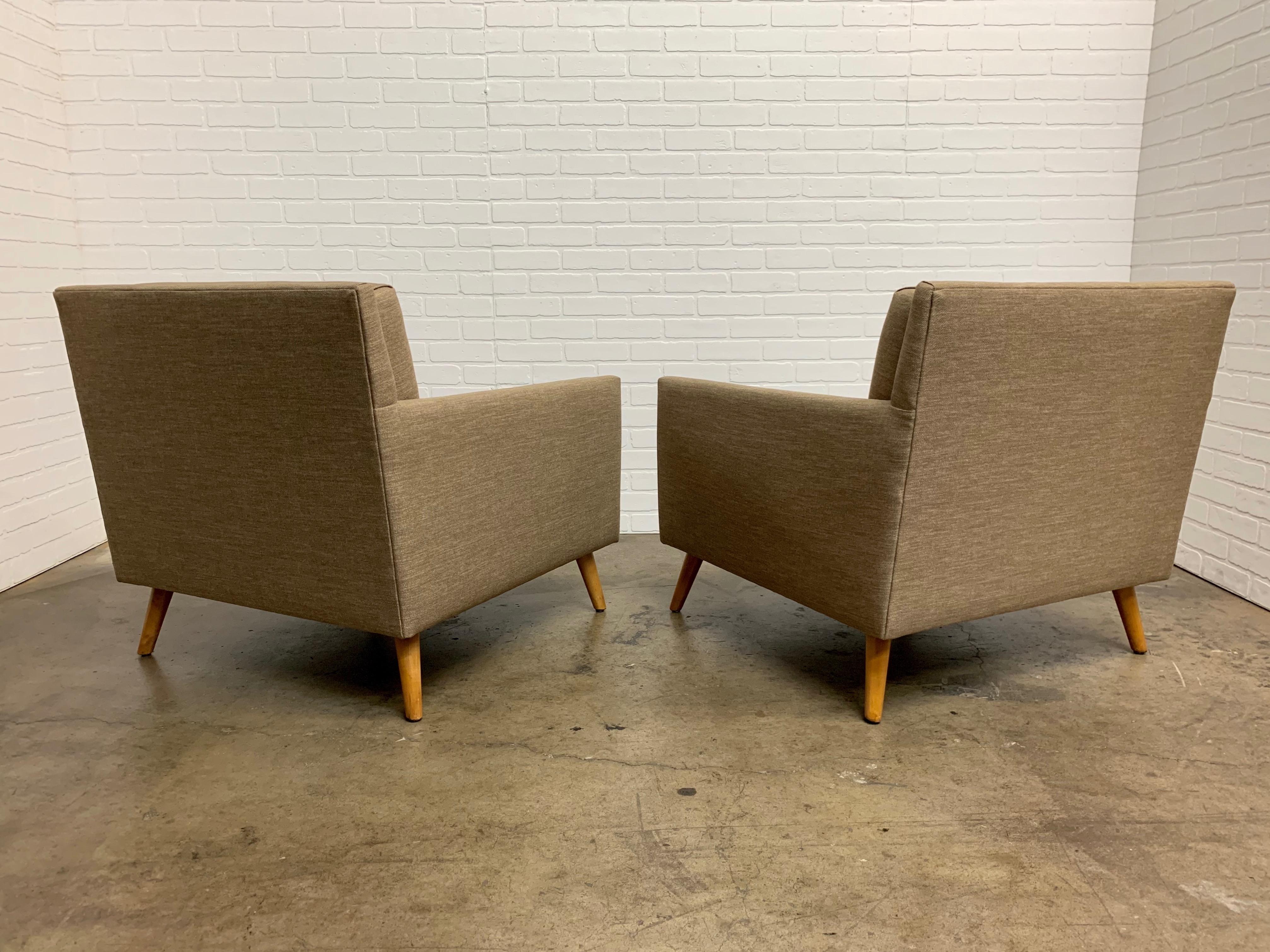 20th Century Pair of 1950s Lounge Chairs For Sale