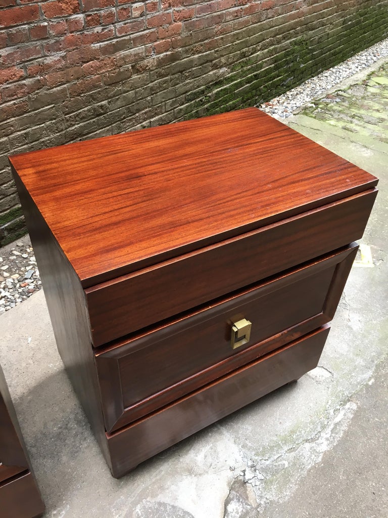 Pair of 1950s Mahogany Streamlined Moderne Dressers For Sale at 1stdibs