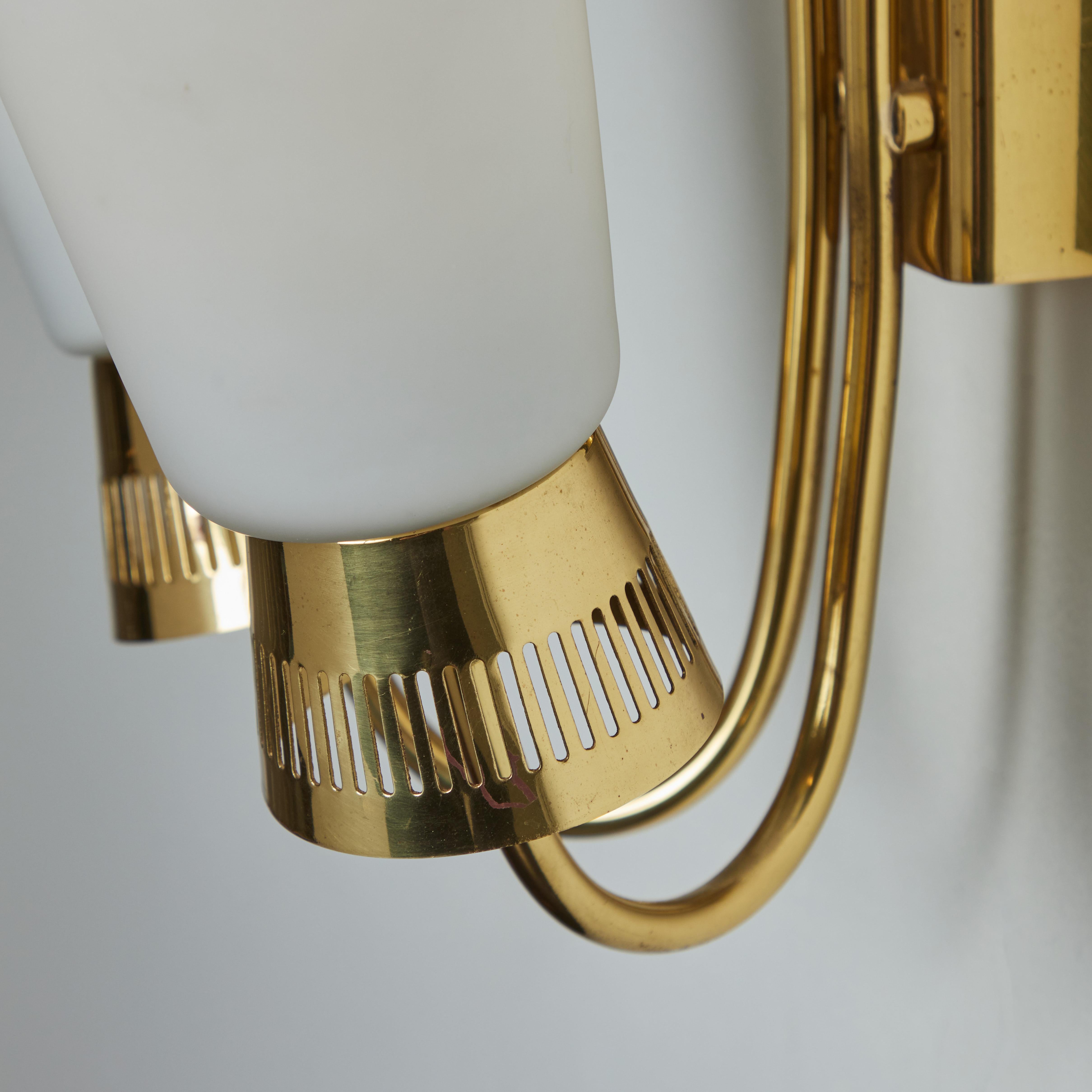 Pair of 1950s Mauri Almari Model #EY60 Brass & Glass Double Sconces for Itsu For Sale 7