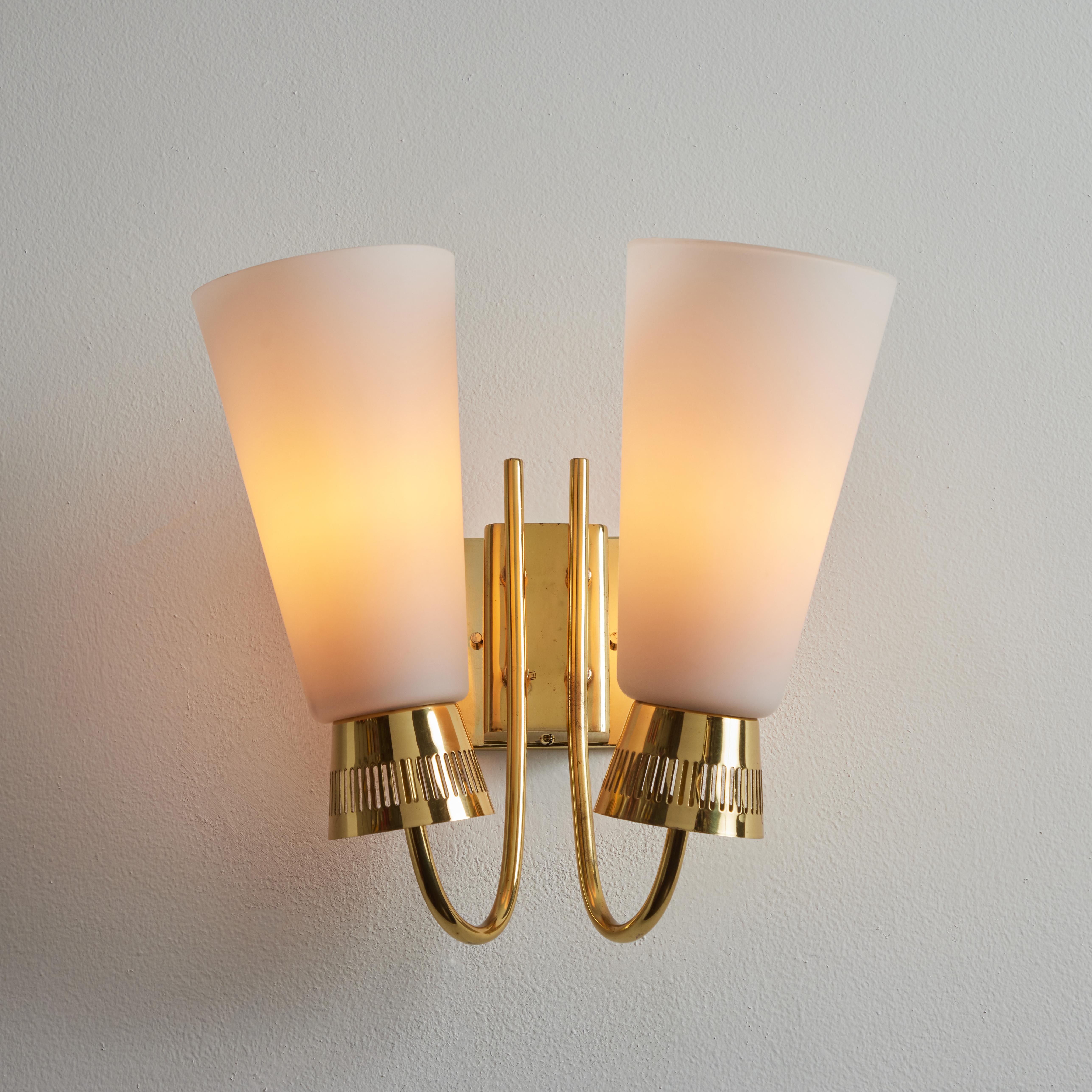 Pair of 1950s Mauri Almari Model #EY60 Brass & Glass Double Sconces for Itsu In Good Condition For Sale In Glendale, CA