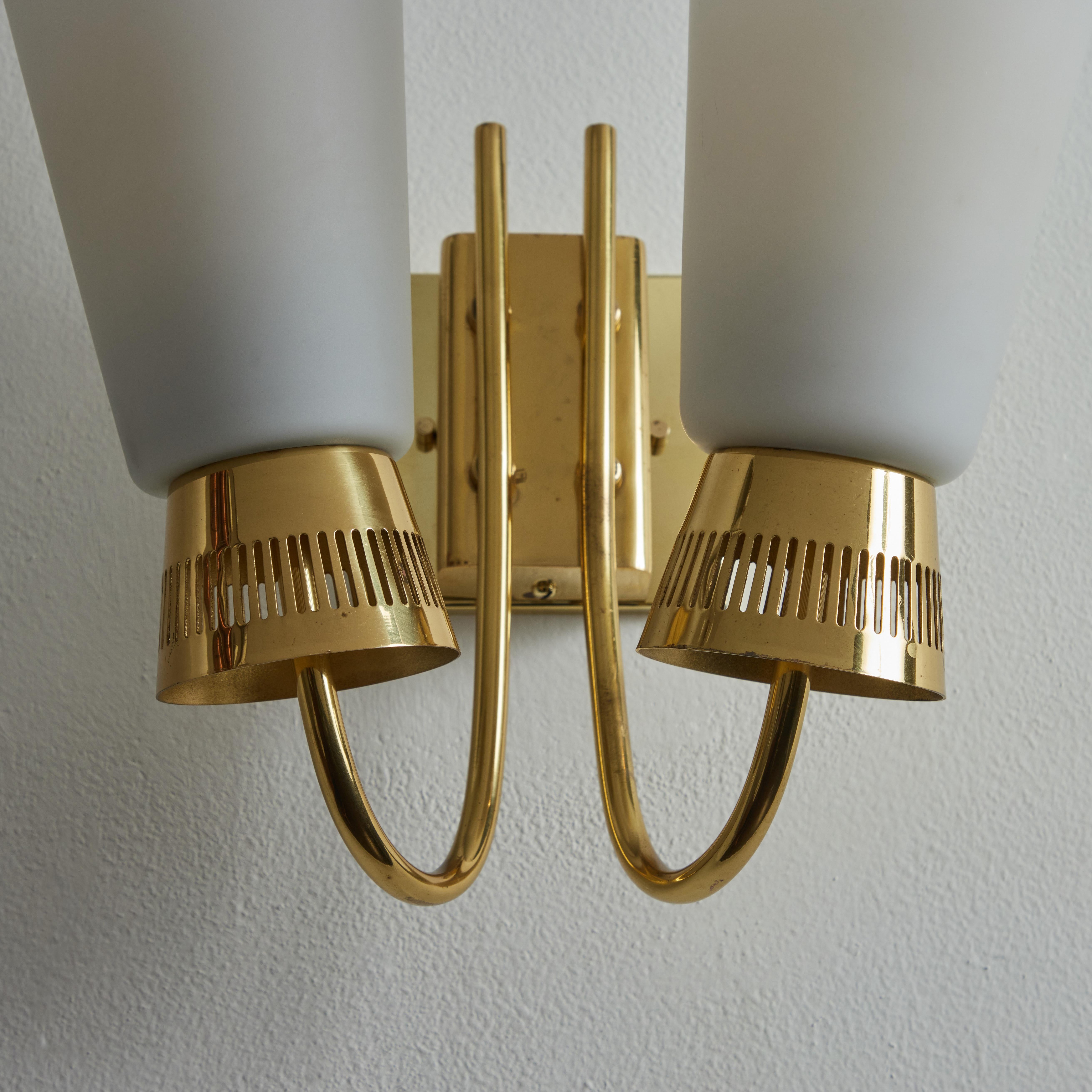 Pair of 1950s Mauri Almari Model #EY60 Brass & Glass Double Sconces for Itsu For Sale 2