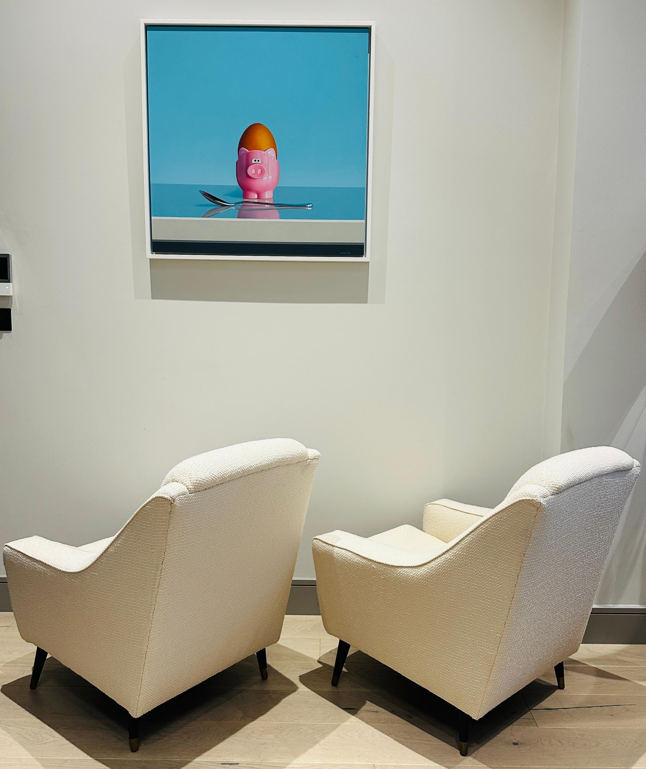 20ième siècle Paire de fauteuils de salon en bouclette crème du milieu du siècle dernier sur pieds évasés en vente