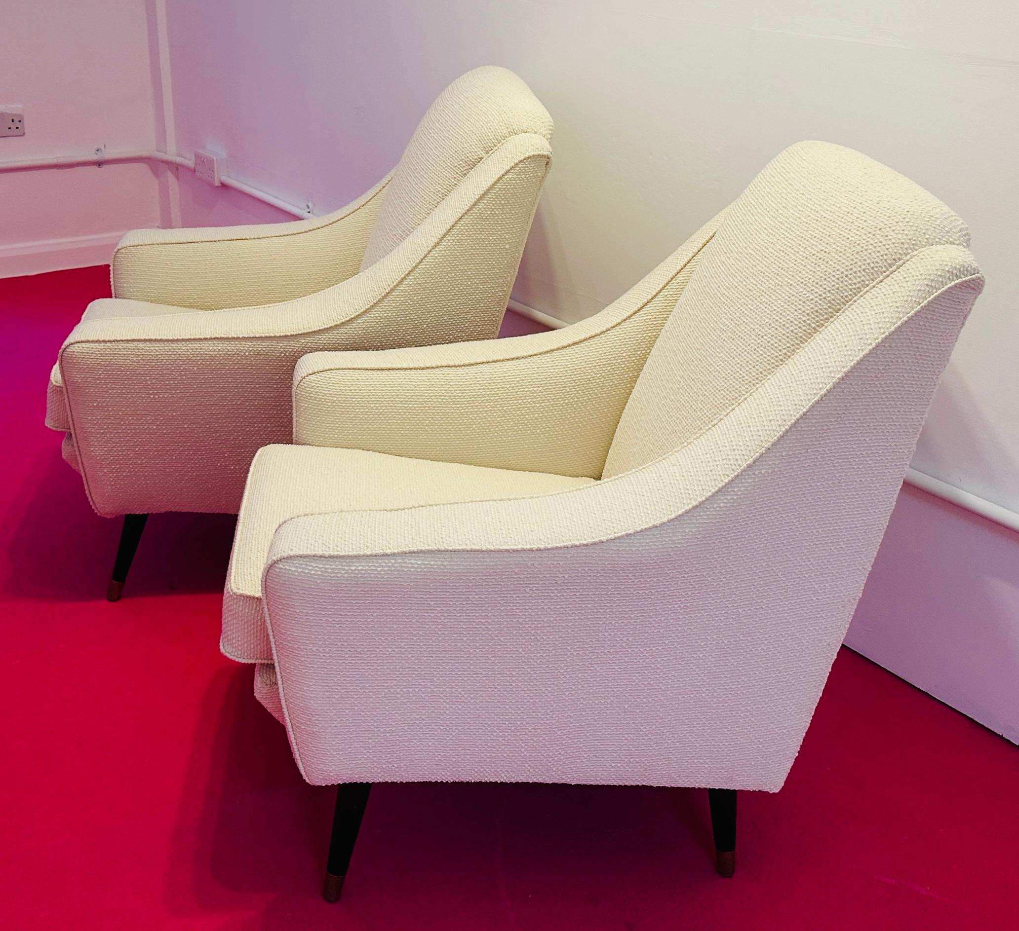 Paar 1950er Jahre Mid Century Französisch Creme Boucle Lounge Sessel auf gespreizten Beinen im Angebot 4