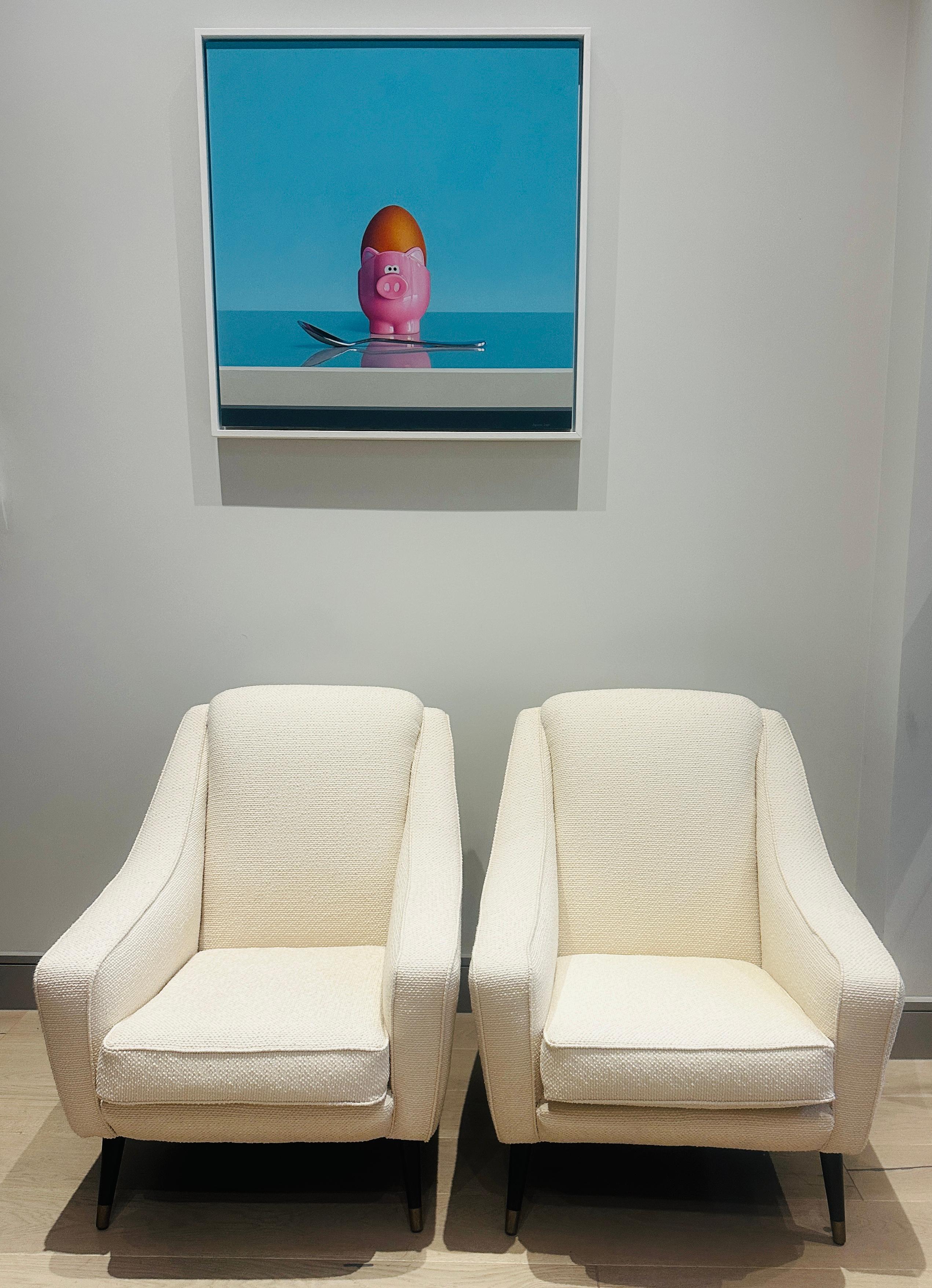 Paire de fauteuils de salon en bouclette crème du milieu du siècle dernier sur pieds évasés en vente 2