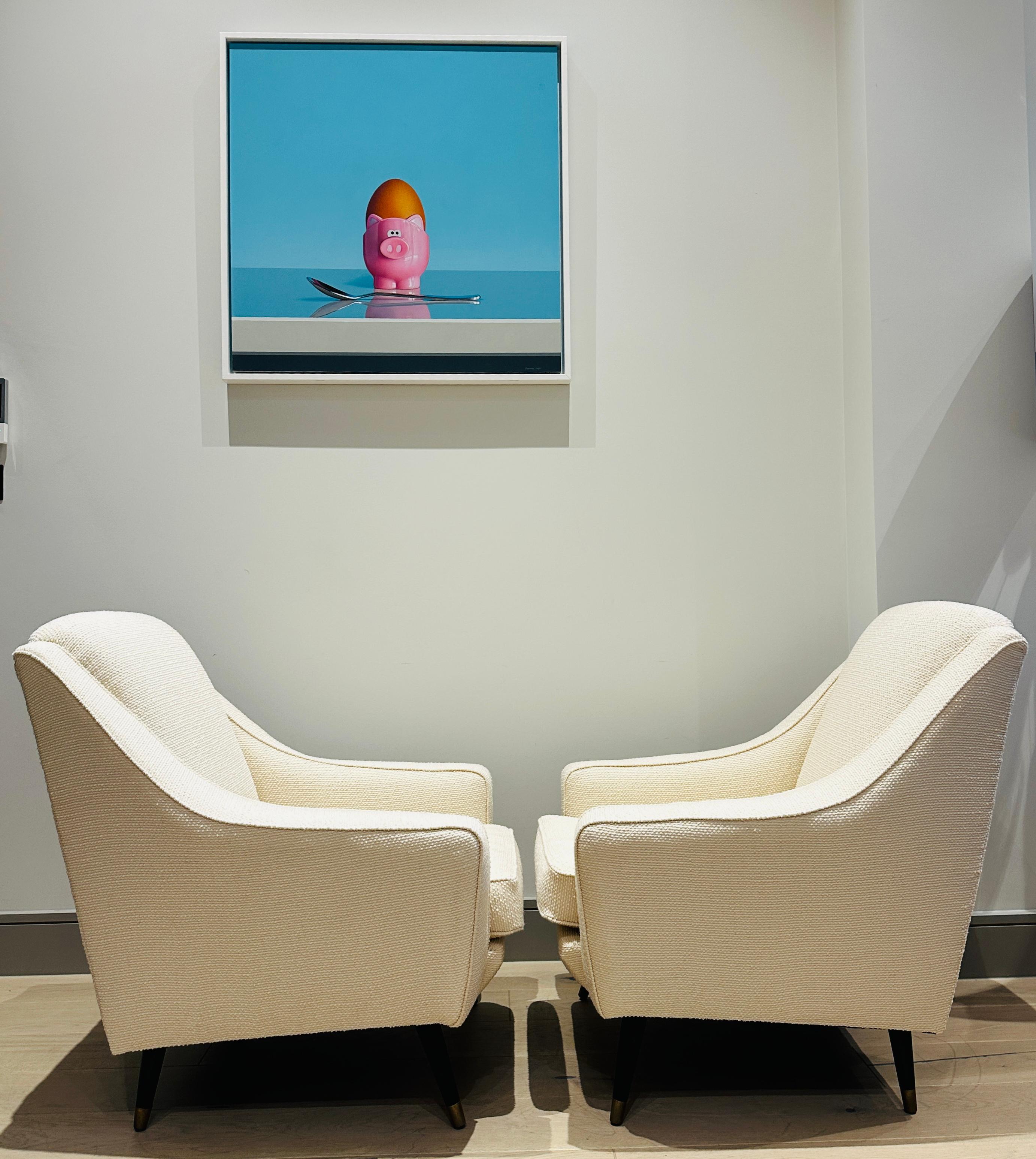 Paire de fauteuils de salon en bouclette crème du milieu du siècle dernier sur pieds évasés en vente 3