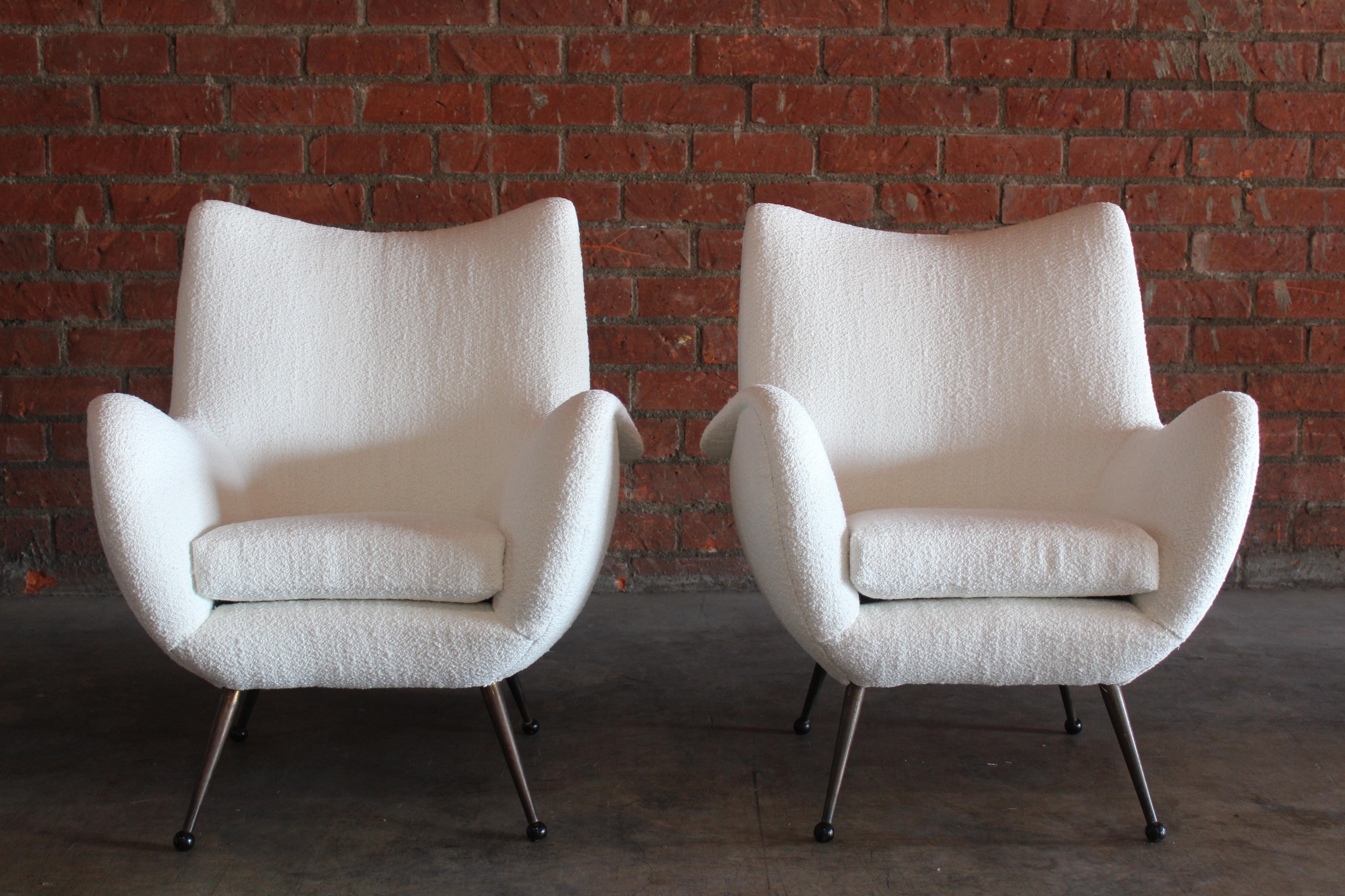 Pair of 1950s Mid-Century Italian Lounge Chairs in Bouclé In Excellent Condition In Los Angeles, CA