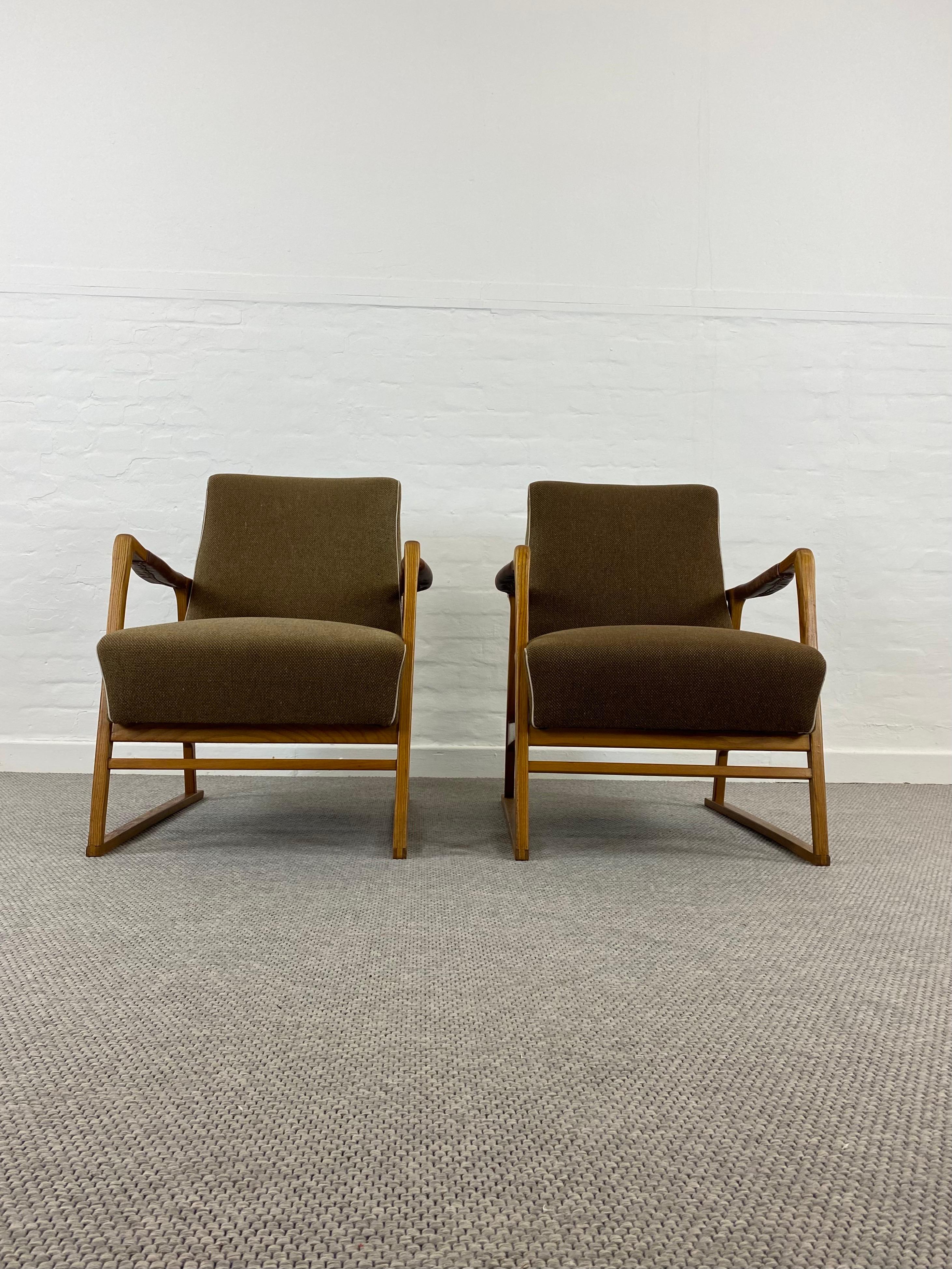 Pair of 1950s Midcentury WK Arm-Chairs with Runners for Deutsche Werkstätten For Sale 3