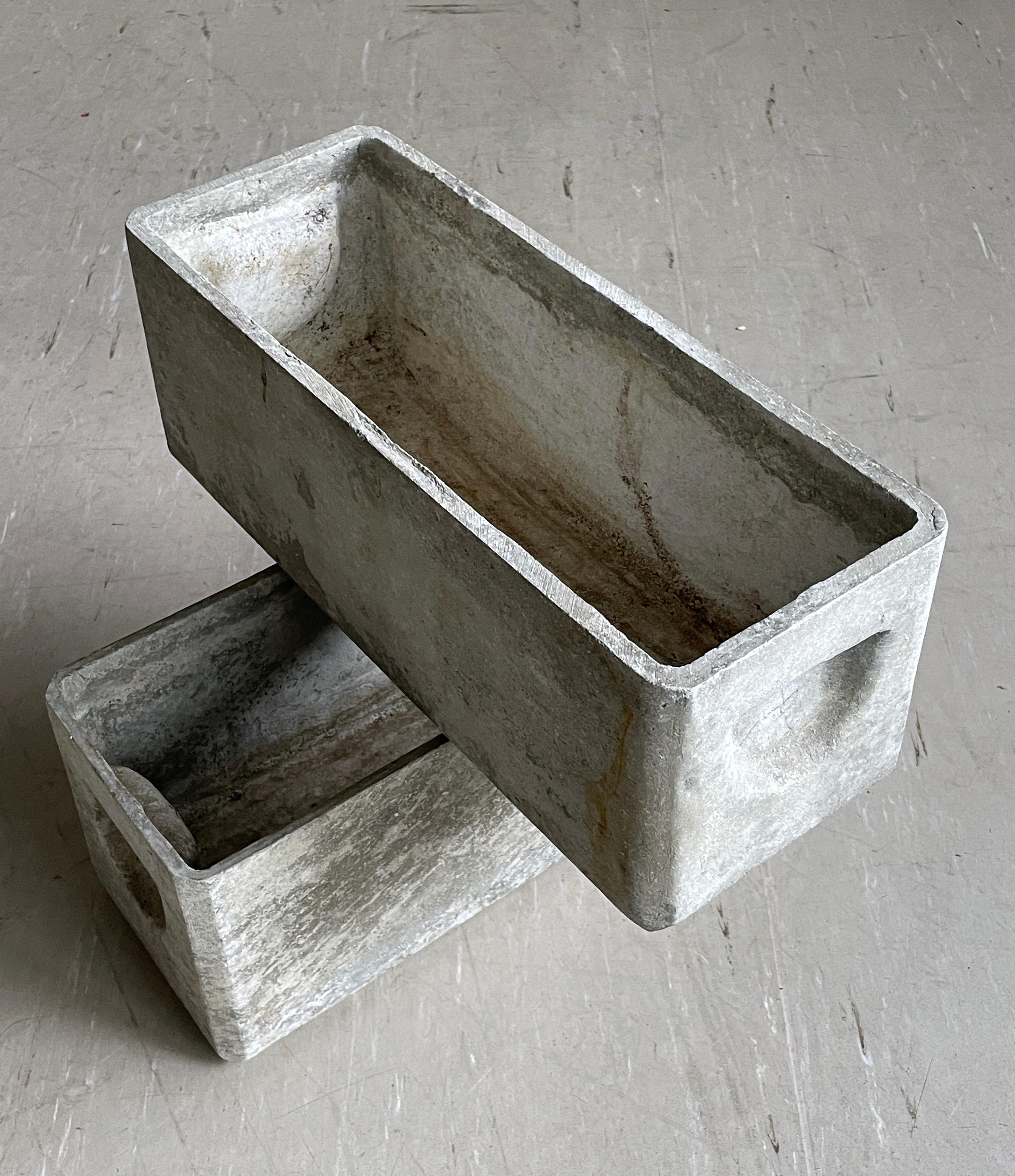 Pair of 1950's minimalist planters by Swiss designer, Willy Guhl - Eternit AG 13