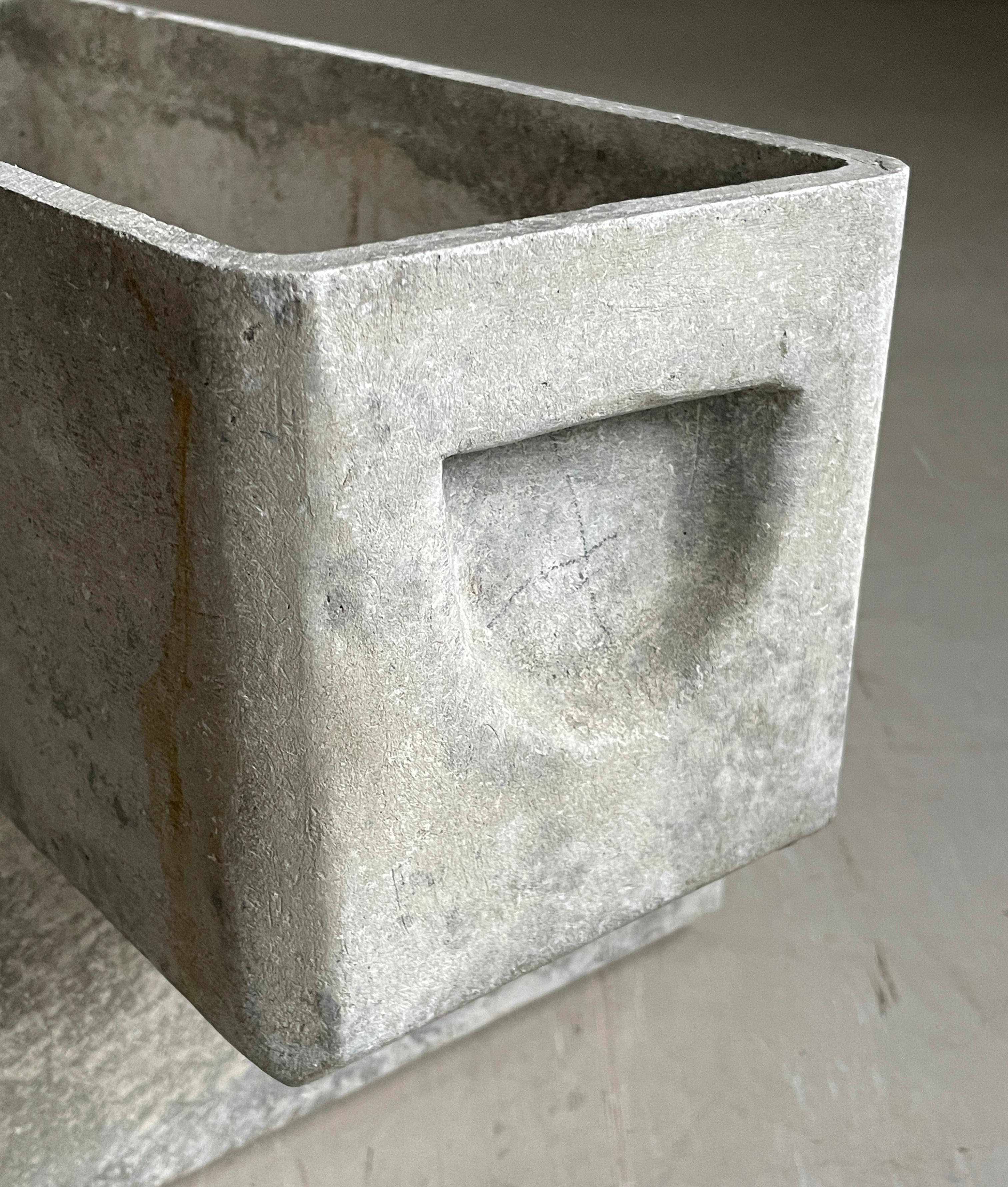 Pair of 1950's minimalist planters by Swiss designer, Willy Guhl - Eternit AG 14