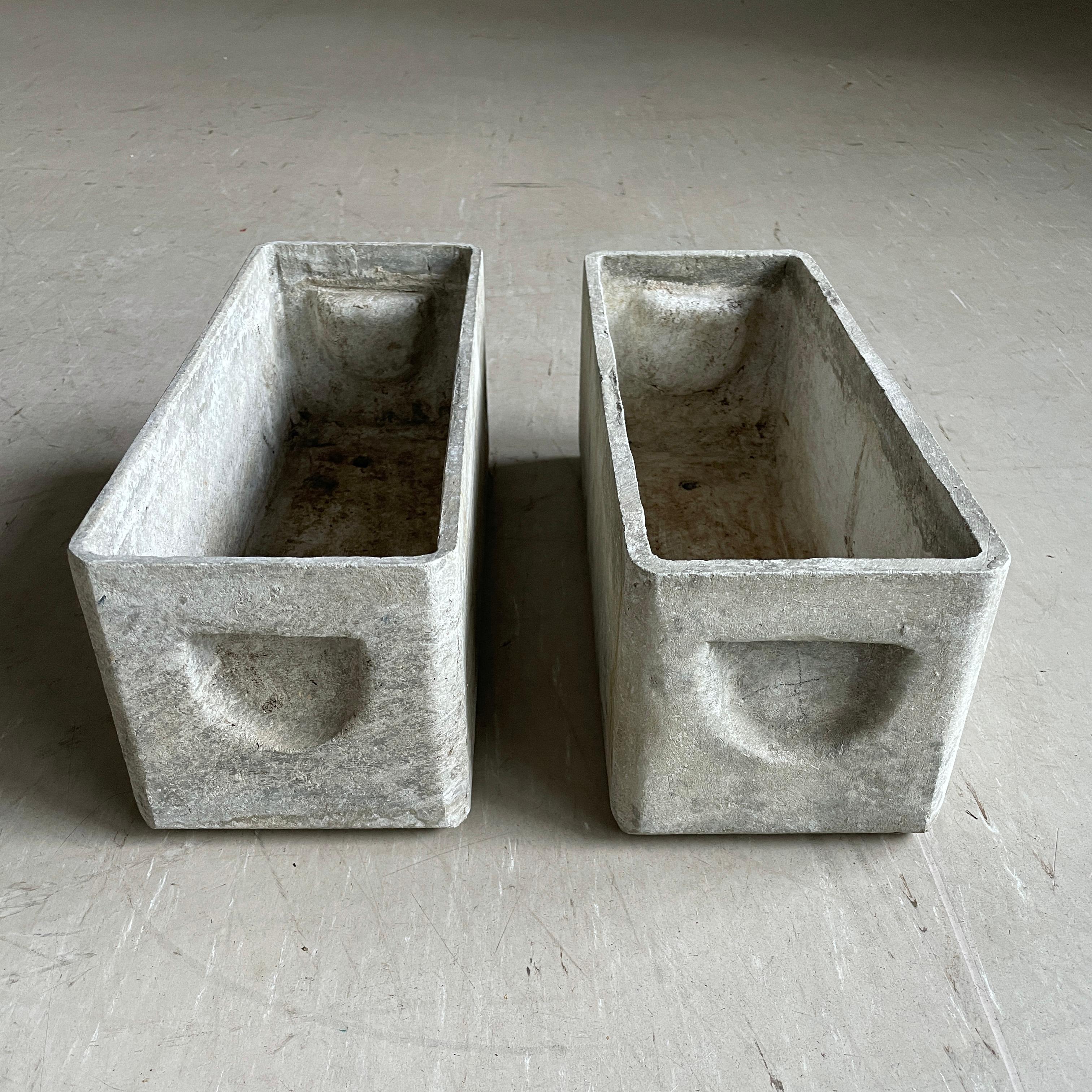 Mid-20th Century Pair of 1950's minimalist planters by Swiss designer, Willy Guhl - Eternit AG