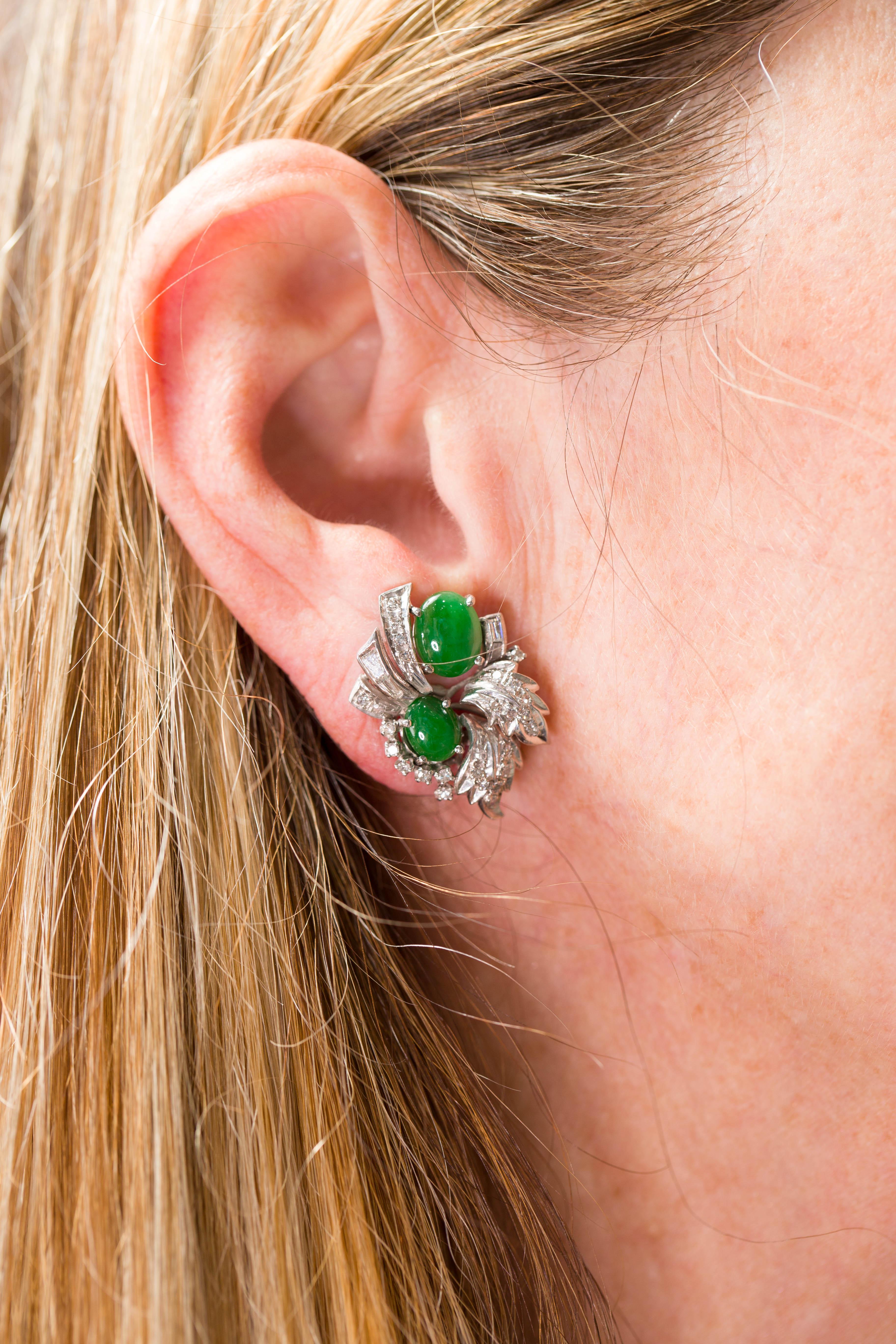 apple green earrings