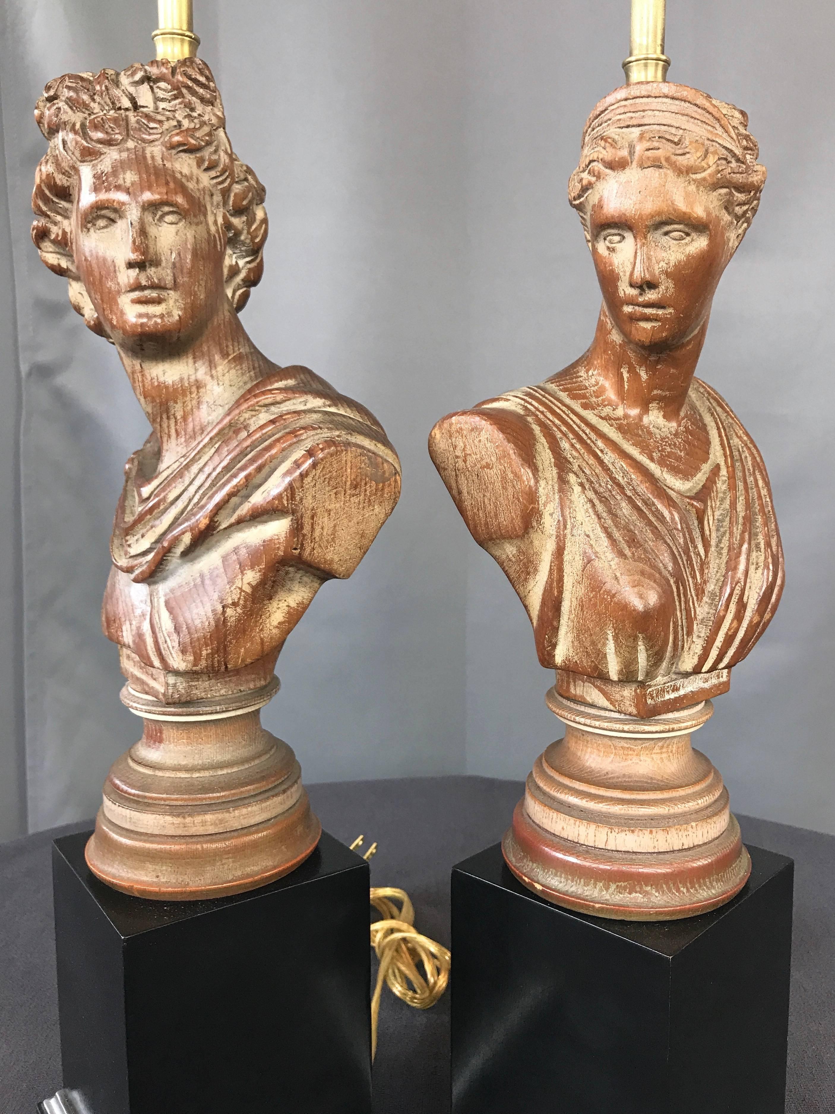 Italian Pair of 1950s Neoclassical Roman Bust Hand-Carved Wood Table Lamps